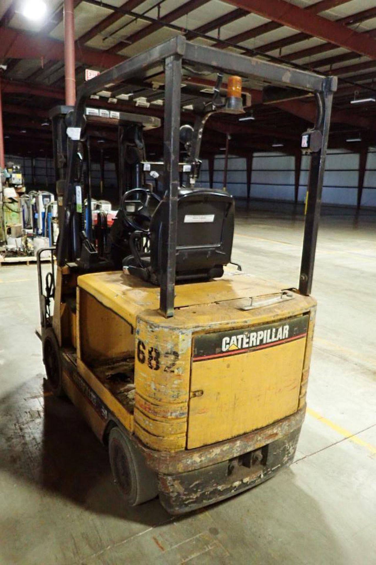 Caterpillar 48V electric forklift {Located in Plymouth, IN} - Image 3 of 8