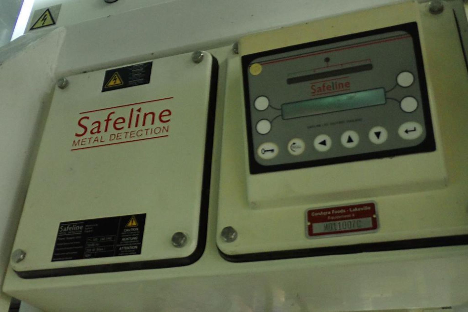 Safeline flo-thru metal detector {Located in Lakeville, MN} - Image 5 of 7