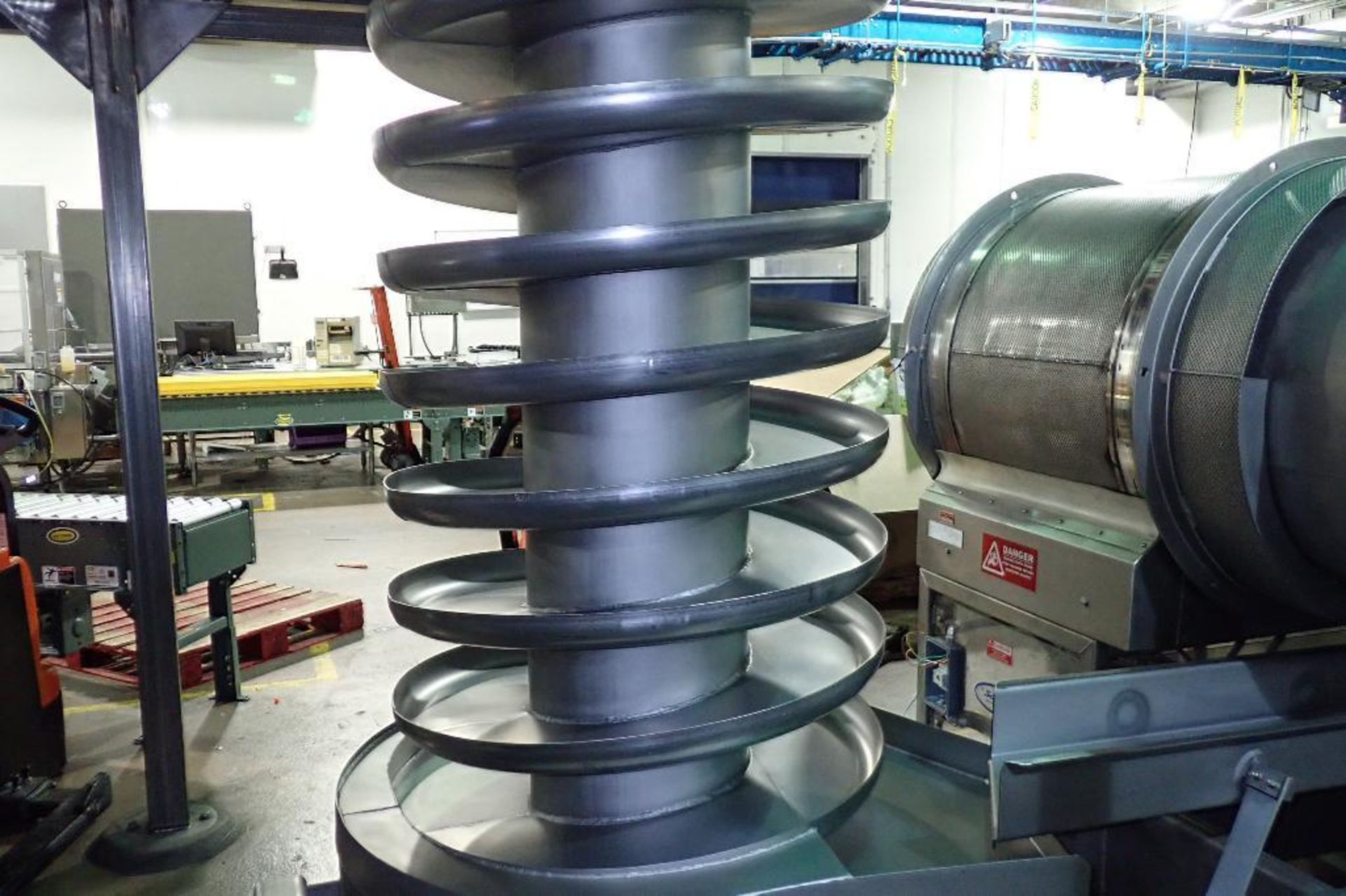 SS Key vibratory incline spiral {Located in Lakeville, MN} - Image 2 of 9