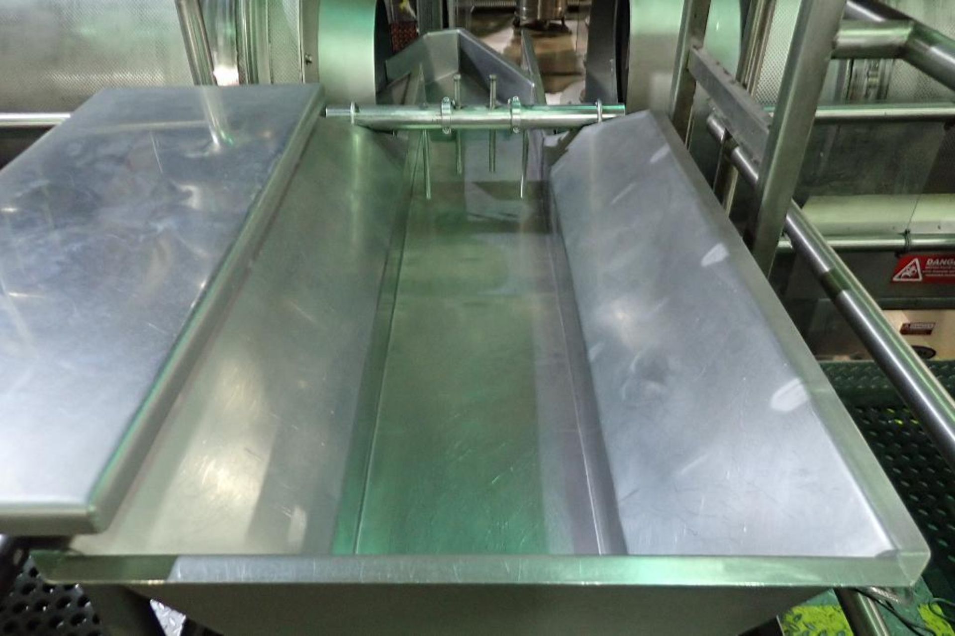 SS Key vibratory conveyor {Located in Lakeville, MN} - Bild 2 aus 12