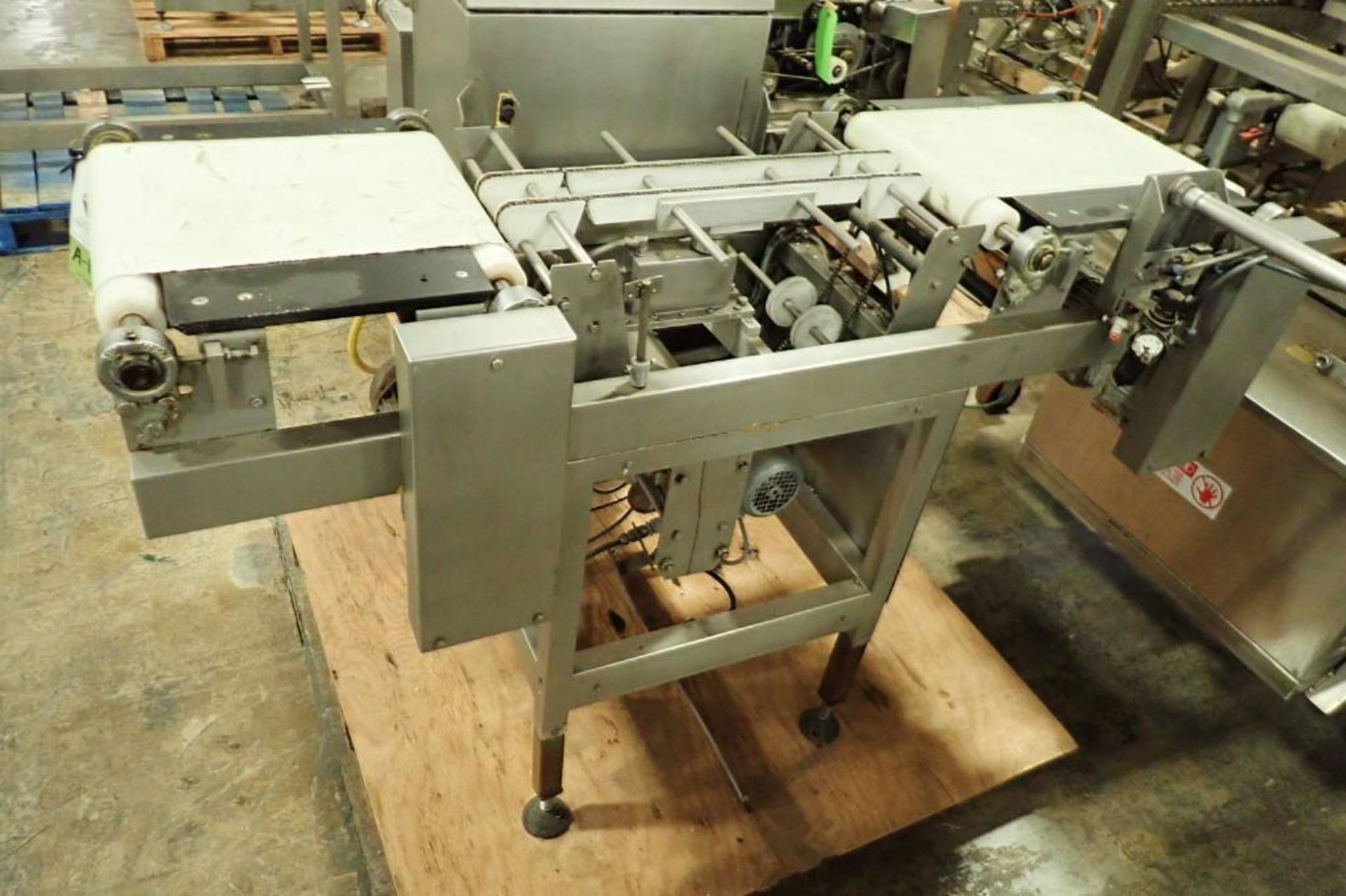 Loma high speed check weigher {Located in Indianapolis, IN} - Image 5 of 10