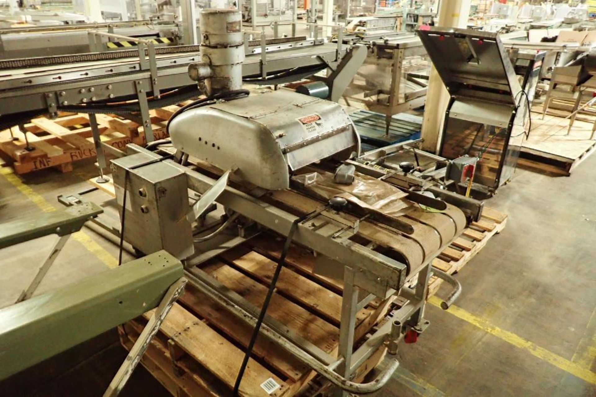 4 lane single head slicer {Located in Indianapolis, IN} - Image 2 of 9