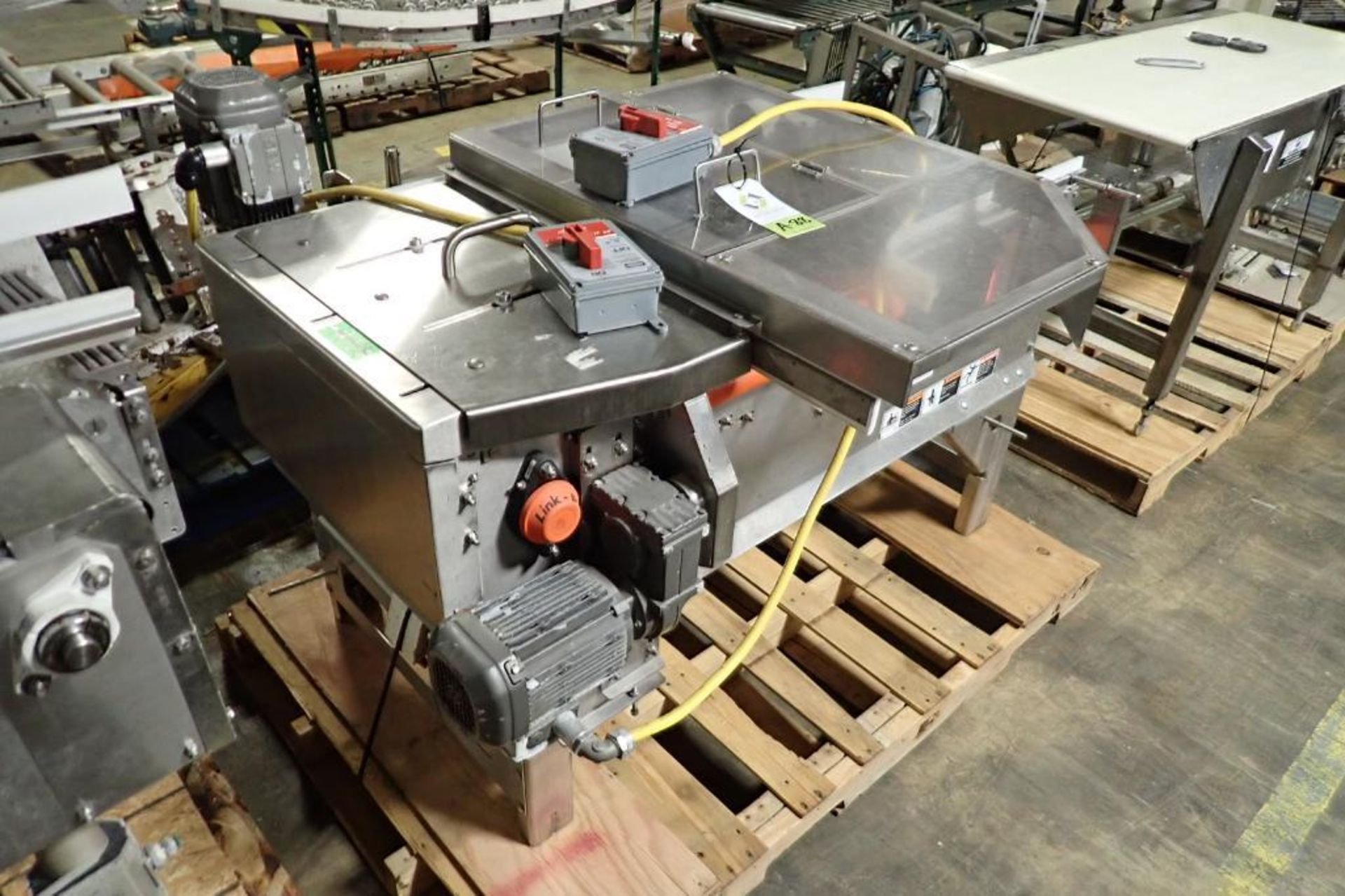 Right angle turn conveyor {Located in Indianapolis, IN} - Image 2 of 7