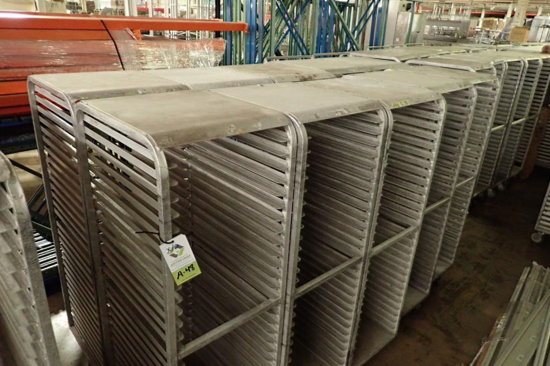 Aluminum bakery rack {Located in Indianapolis, IN} - Bild 3 aus 3