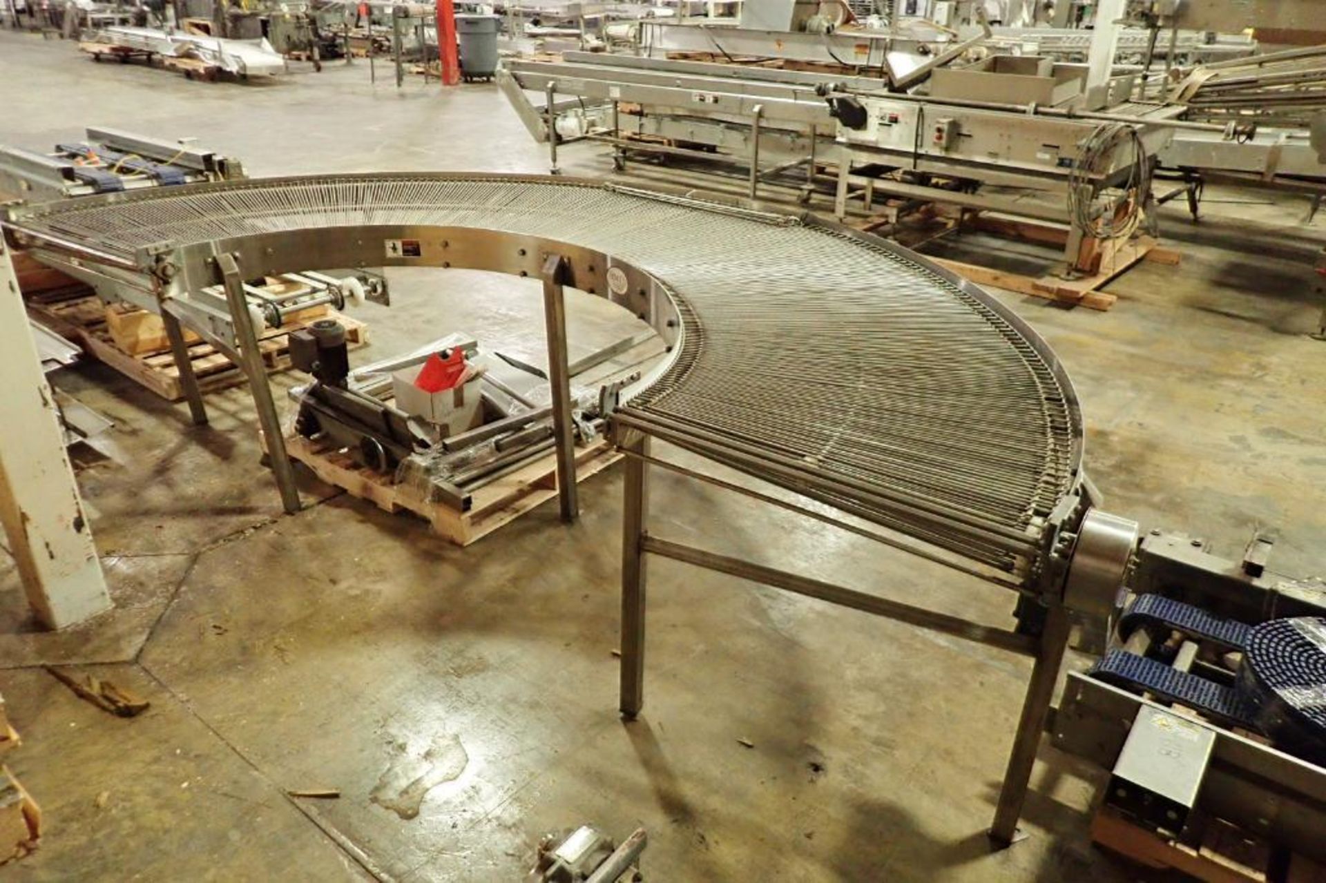 BMI 180 degree conveyor {Located in Indianapolis, IN}