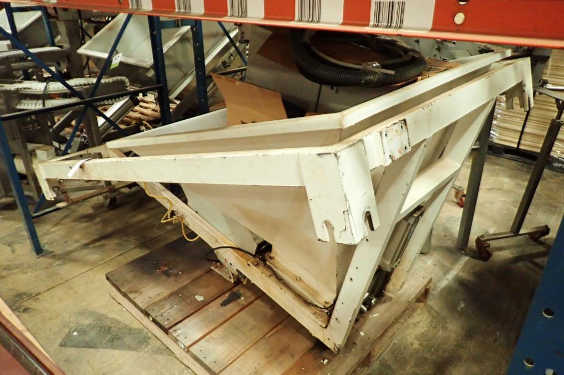 Winkler poly feed hopper {Located in Indianapolis, IN} - Image 6 of 6