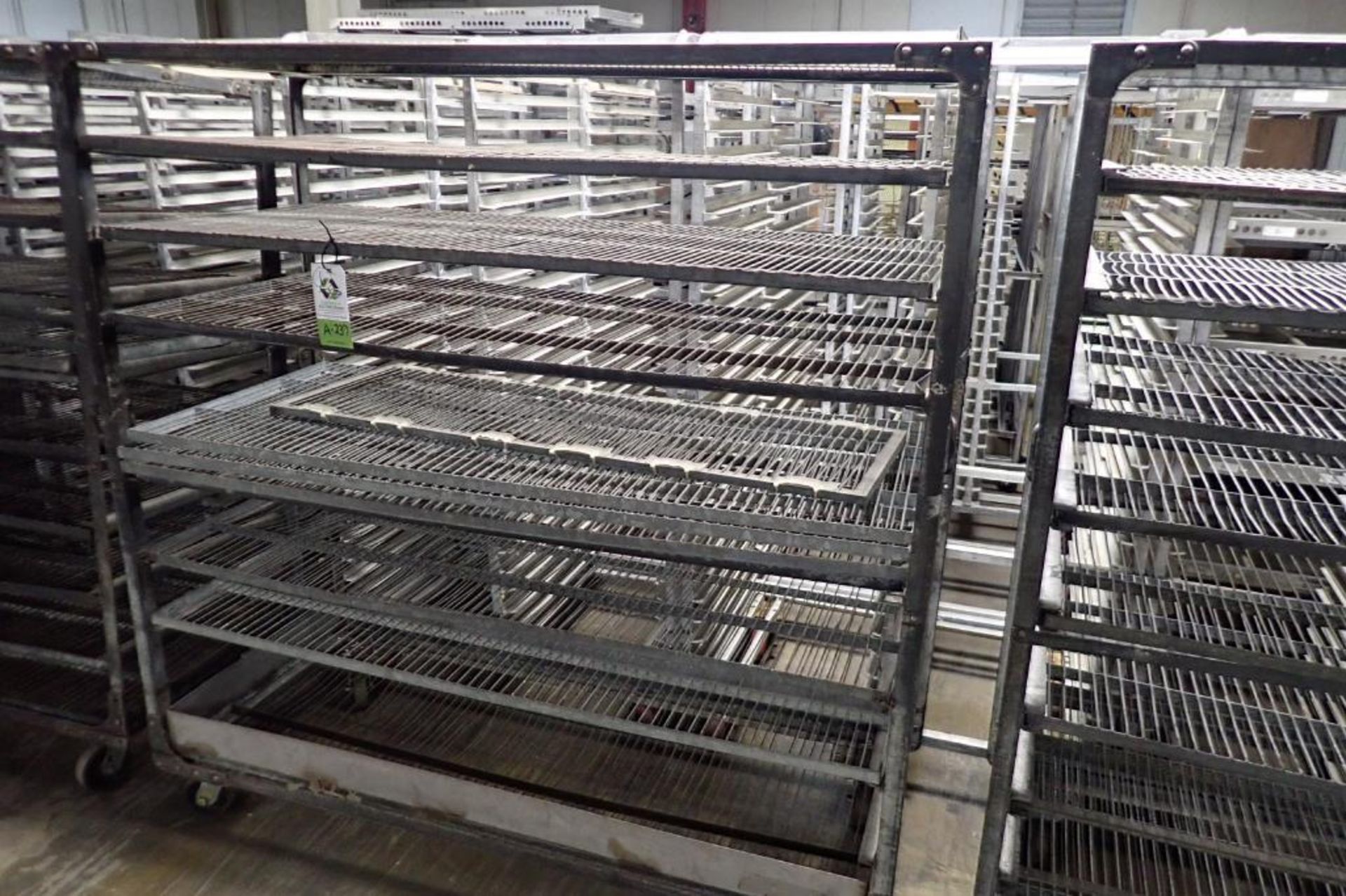 (6) galvanized bread carts {Located in Indianapolis, IN} - Bild 8 aus 8