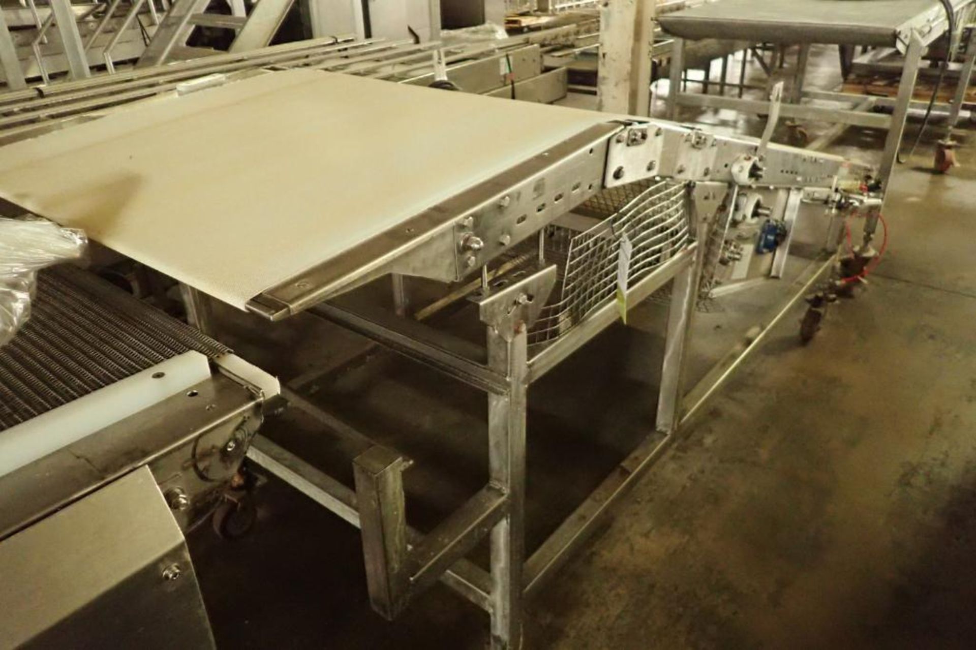 Incline belt conveyor {Located in Indianapolis, IN} - Image 4 of 5