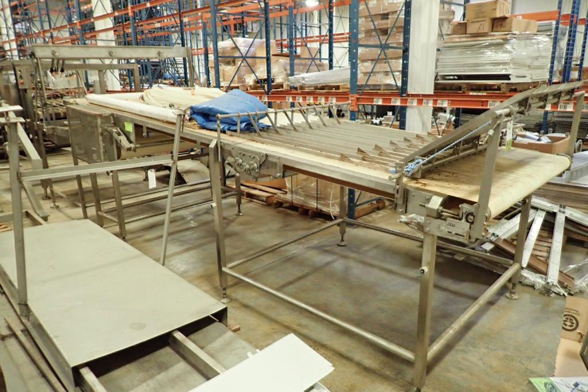 Incline belt conveyor {Located in Indianapolis, IN}