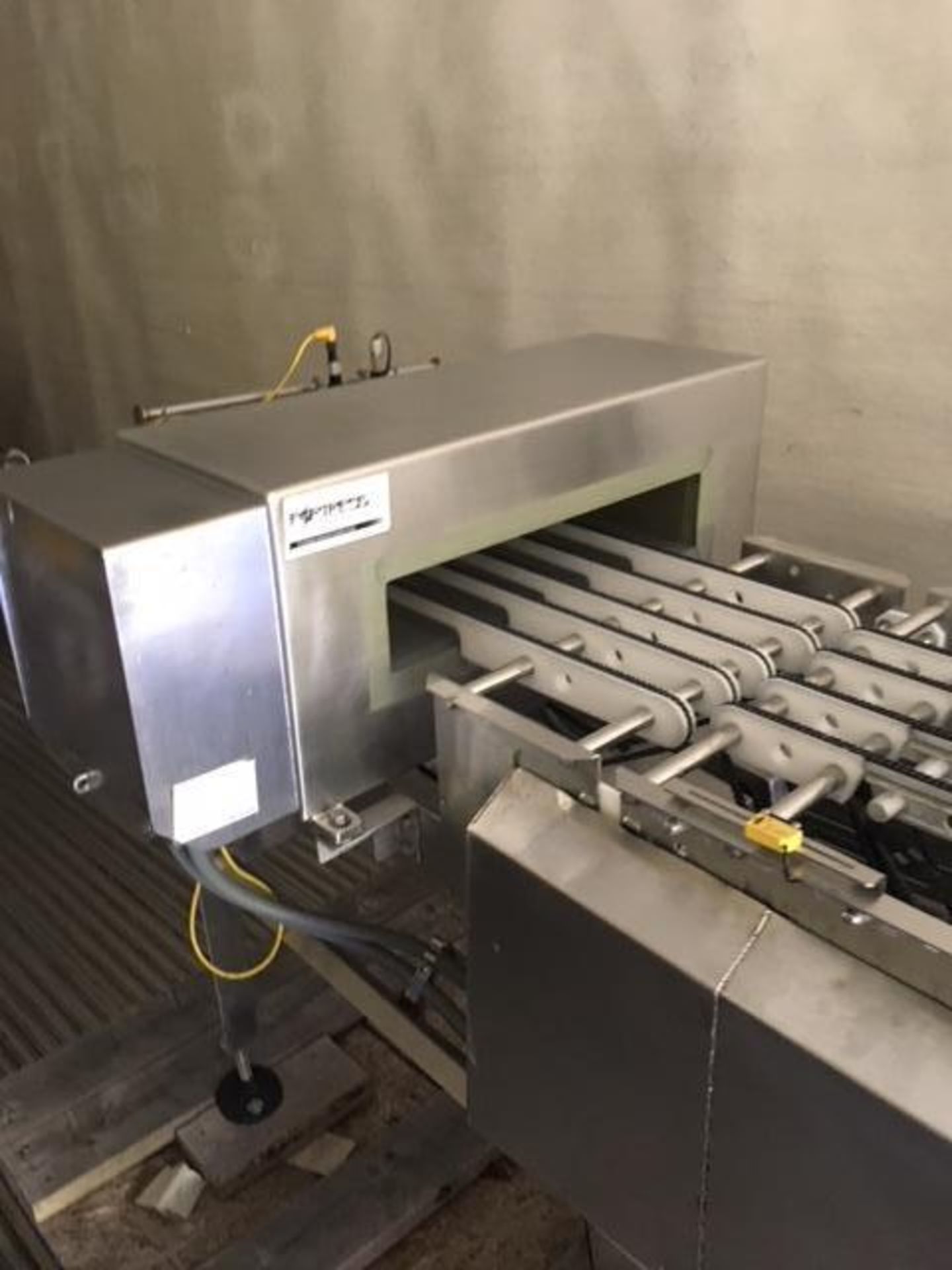 Fortress metal detector check weigher combo {Located in Florence, KY}