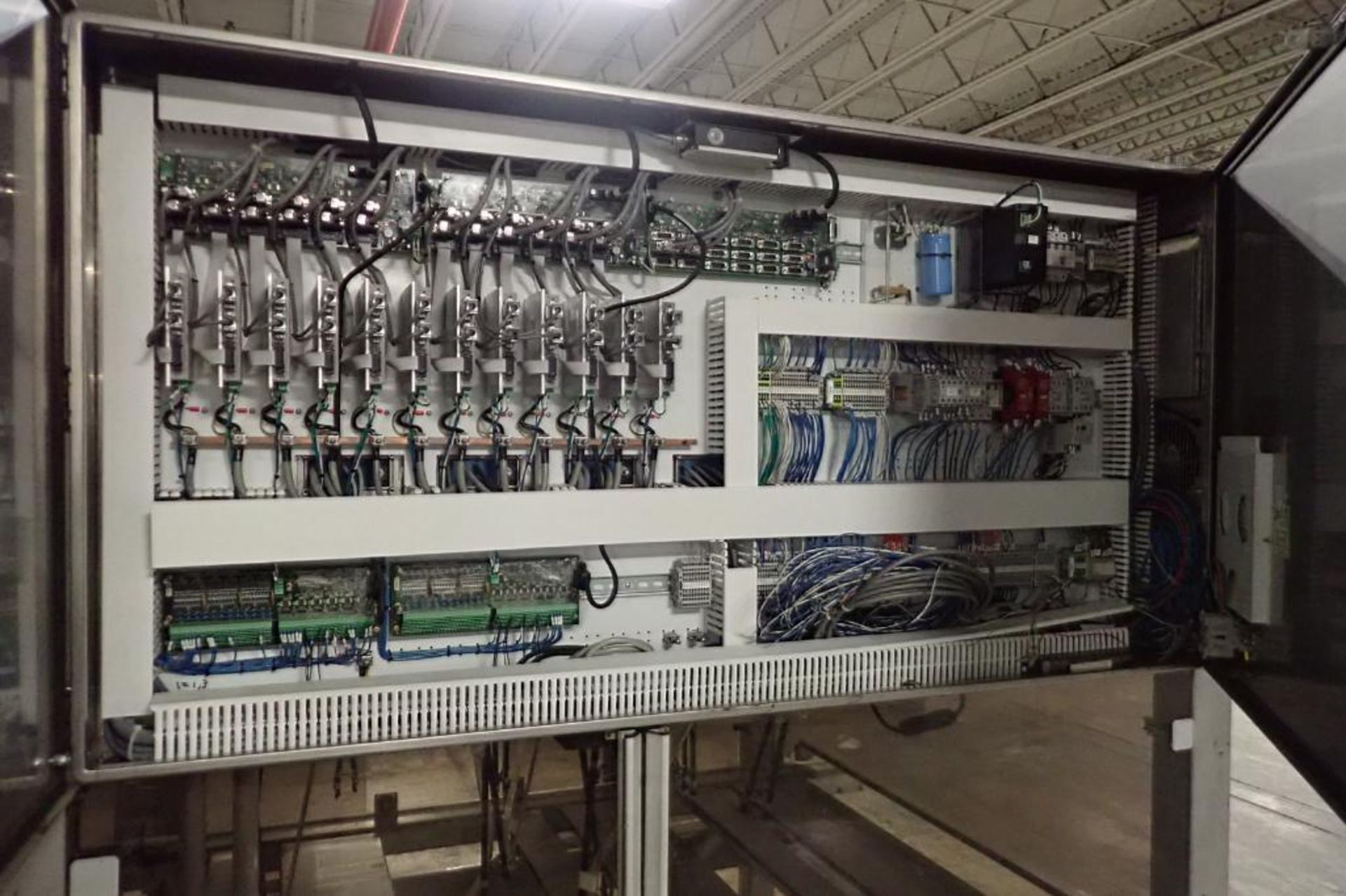 Bosch Doboy delfi feed placer {Located in Indianapolis, IN} - Image 13 of 20