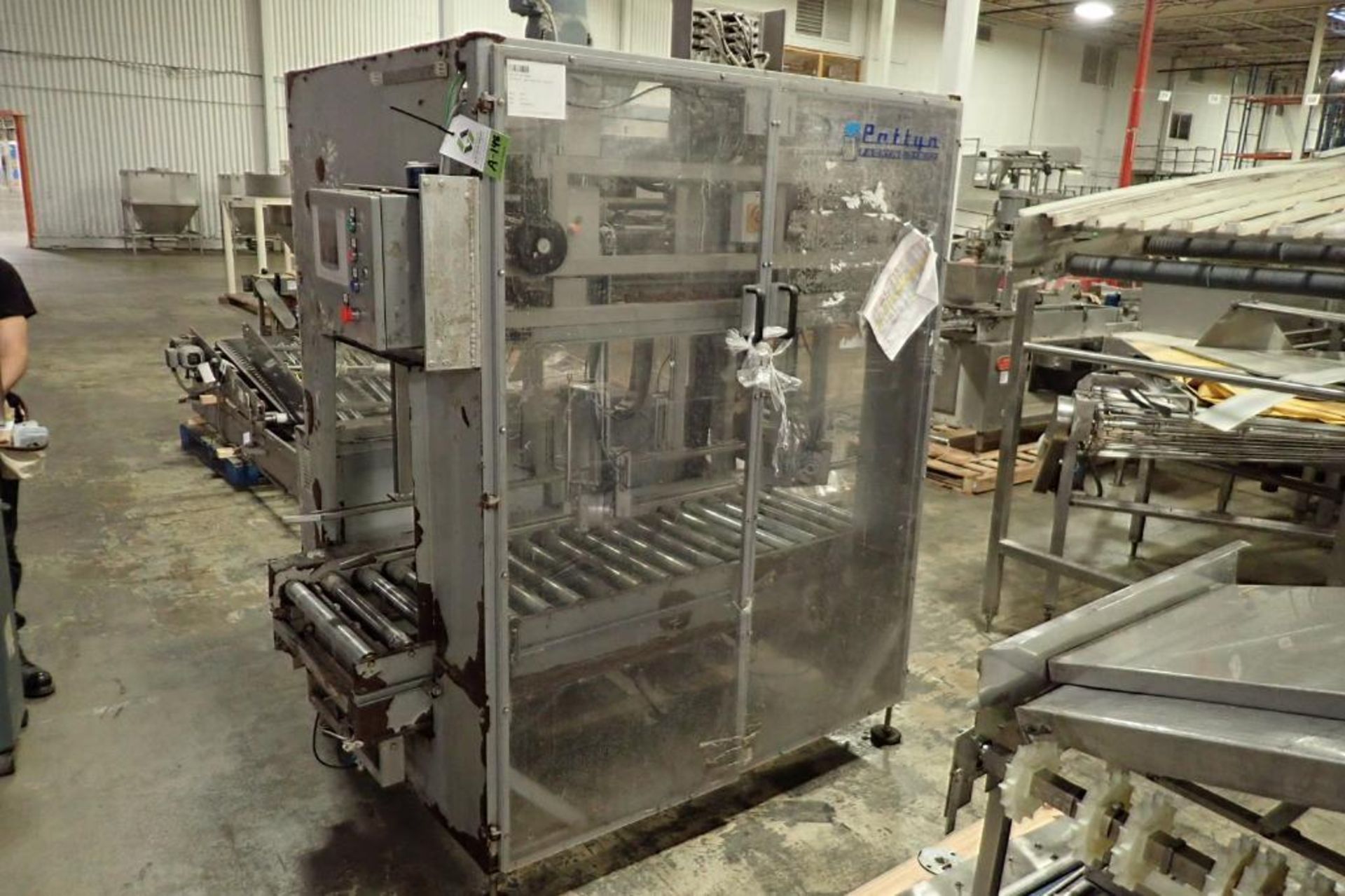 2010 Pattyn packing lines decuffer {Located in Indianapolis, IN}