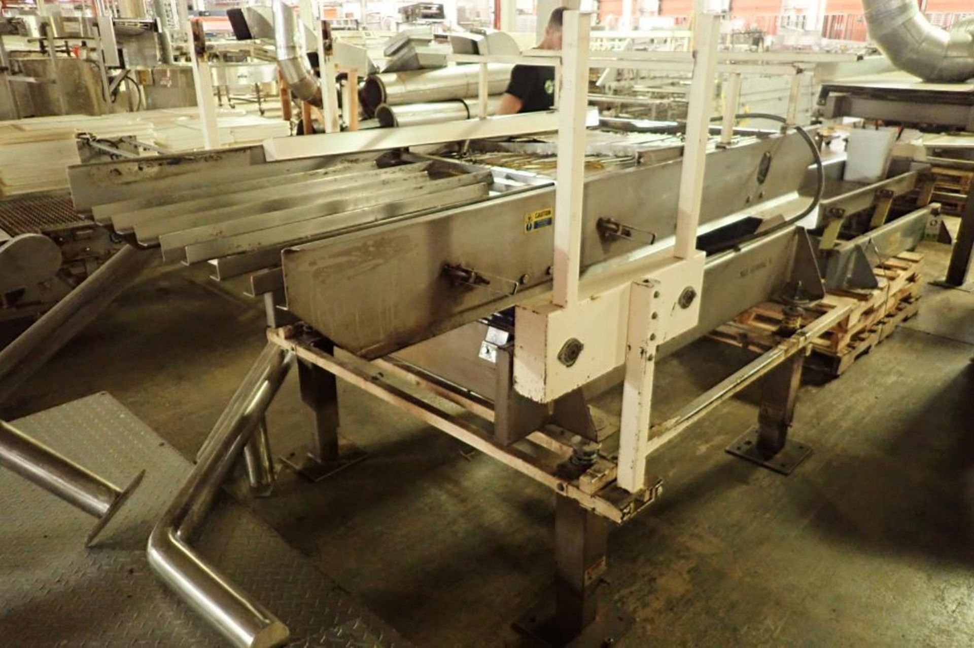 Key iso-flo vibrator conveyor {Located in Indianapolis, IN}