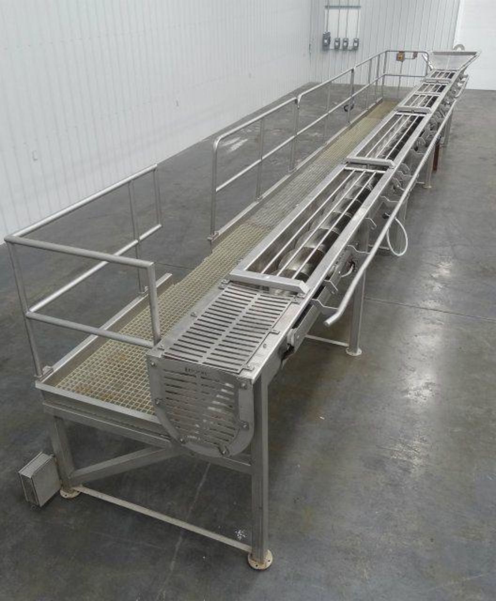 Friesen SS auger screw conveyor {Pendleton, IN} - Image 2 of 25