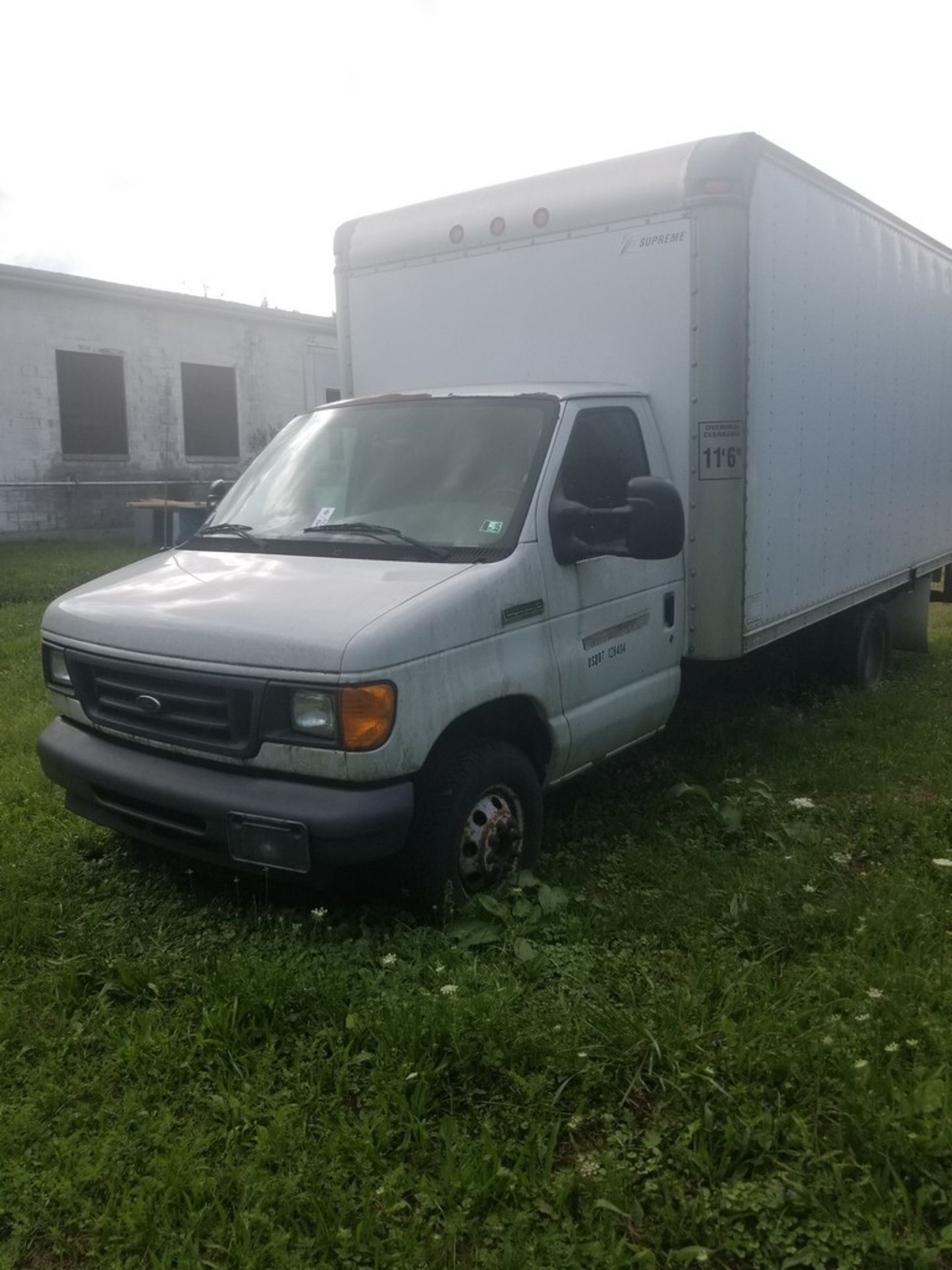 2006 Ford E-350 Box Truck