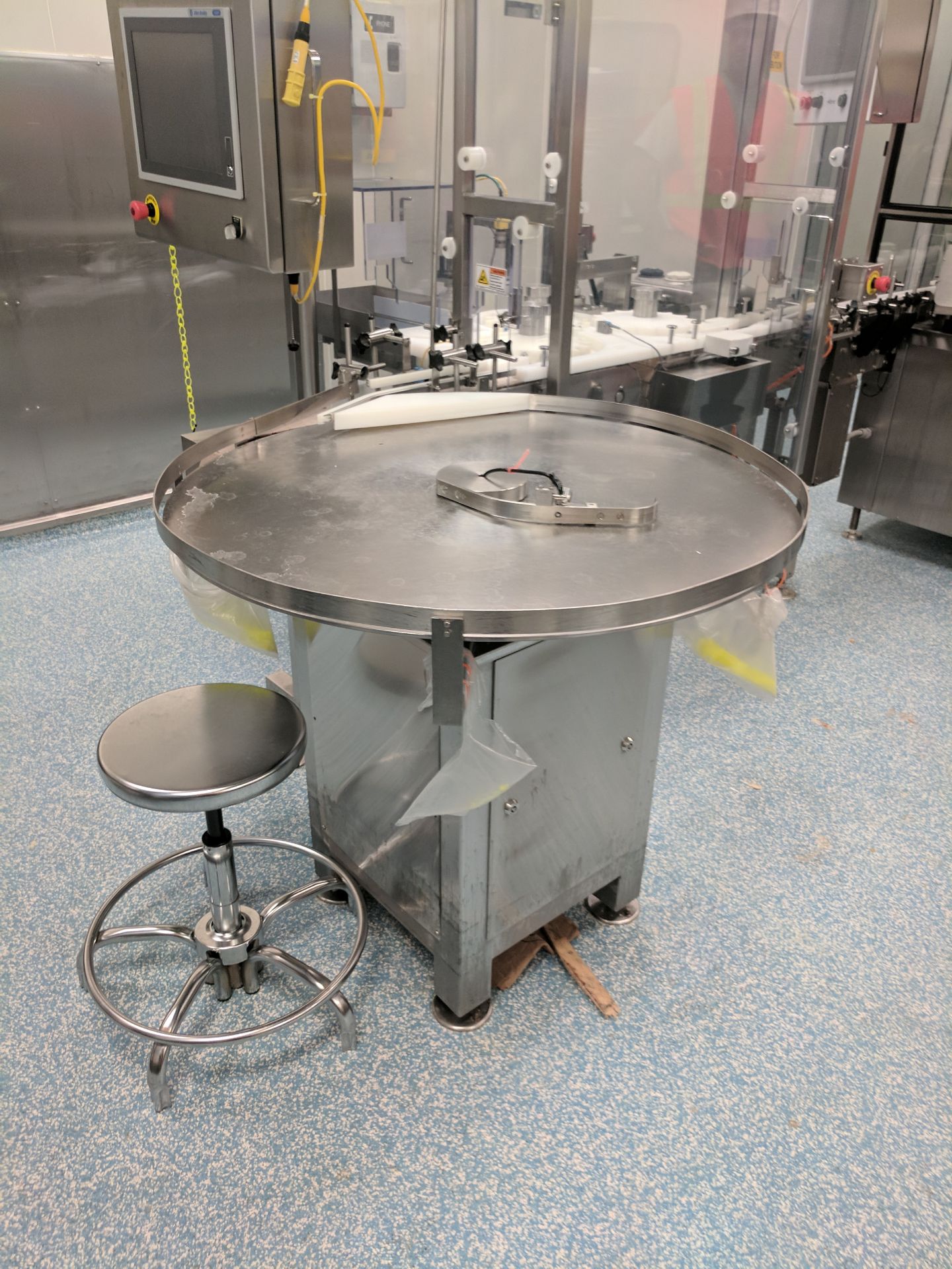 34" STAINLESS STEEL ACCUMULATOR TABLE, S/N N/A (LOCATED IN LA MIRADA, CA WAREHOUSE) [LOT 92D -