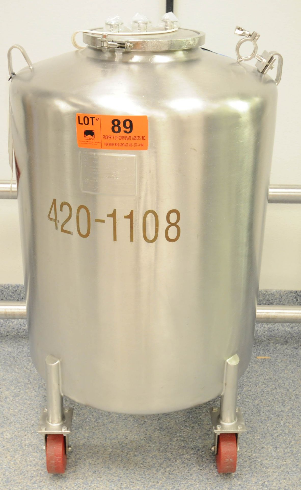 MUELLER PORTABLE STAINLESS STEEL TANK WITH 25 PSIG MAWP @ 133 DEG F, 13" TOP LID, 1" BOTTOM