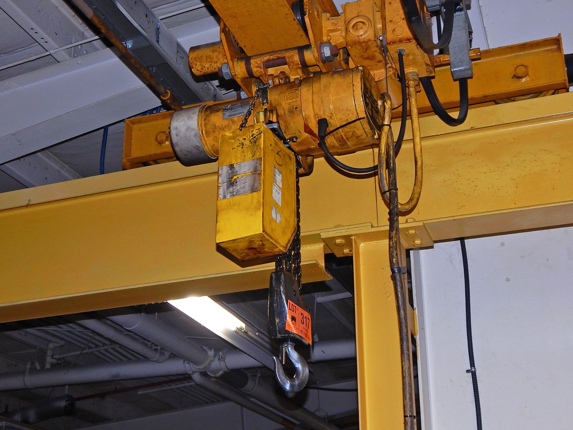 OBRIEN OVERHEAD BRIDGE CRANE WITH BUDGIT 3 TON CAPACITY HOIST, APPROX 20' SPAN, 22' UNDER HOOK, - Image 4 of 5