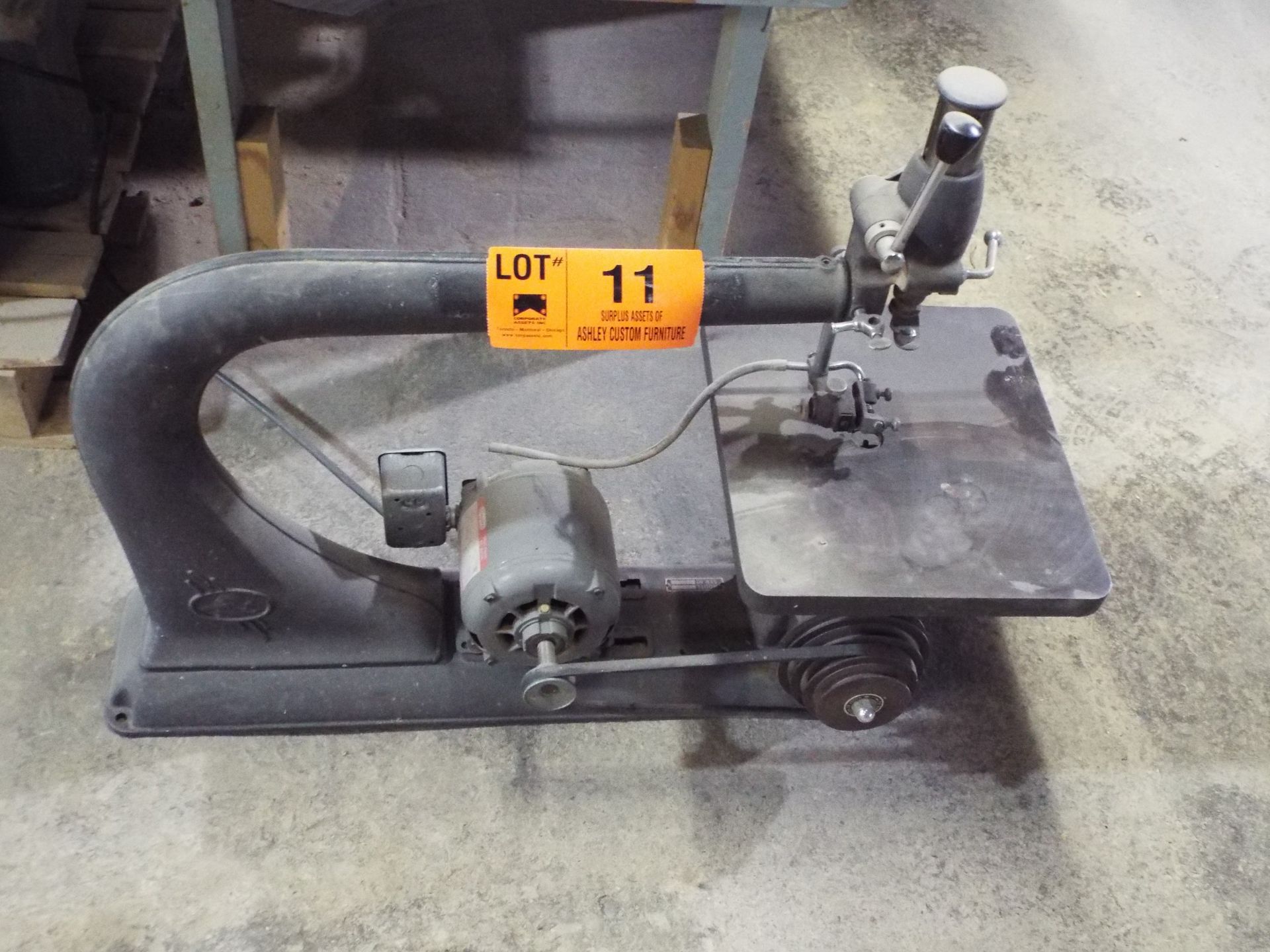 BEAVER POWERTOOLS BENCH TYPE SCROLL SAW WITH 24" THROAT, 13"X15" TABLE, S/N N/A - Image 2 of 2