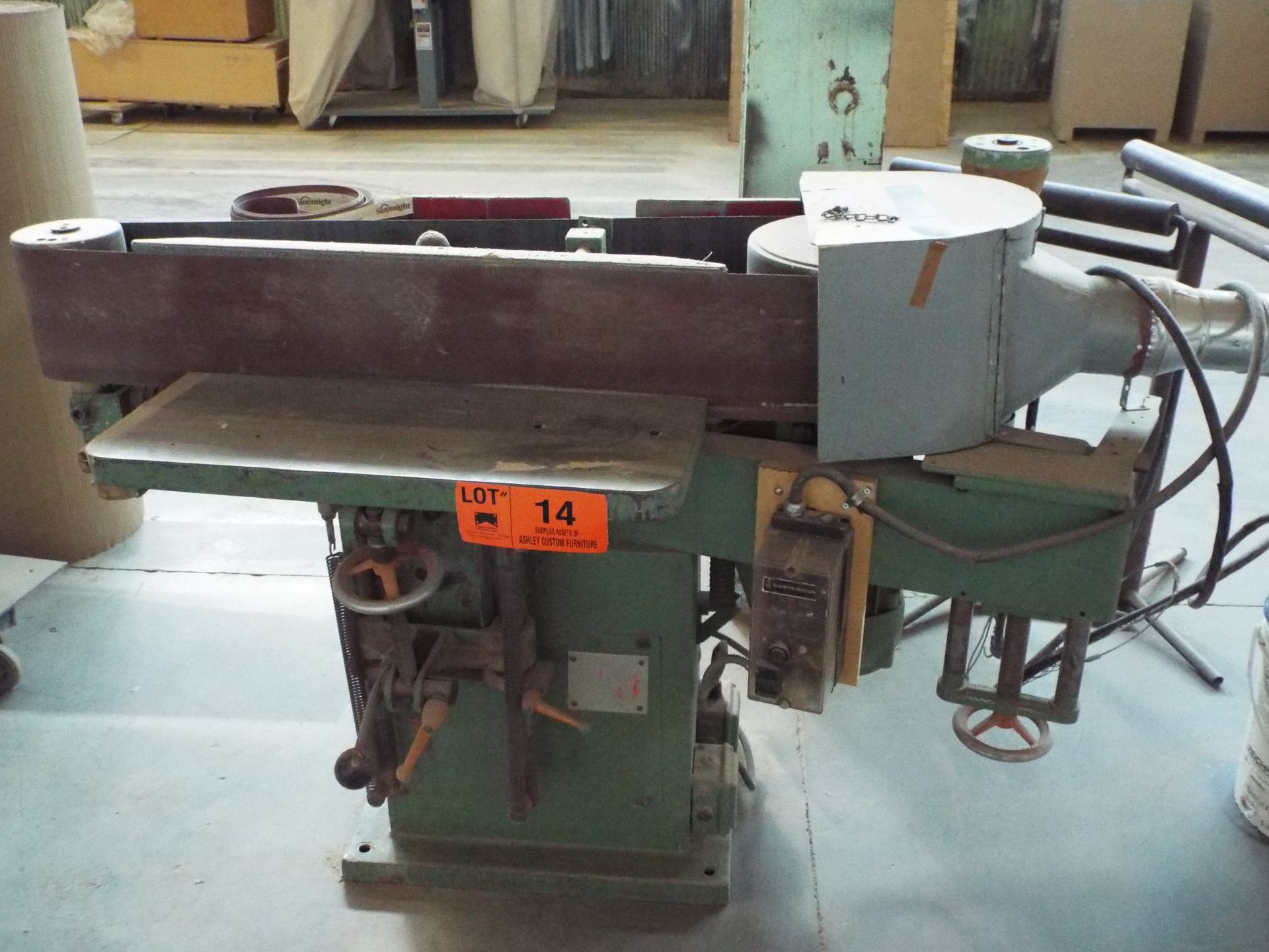 KURT EHMAN VIKU FLOOR TYPE 8" HORIZONTAL SANDER, S/N 6611916 (CI) [RIGGING FEE FOR LOT#14 - CANADIAN