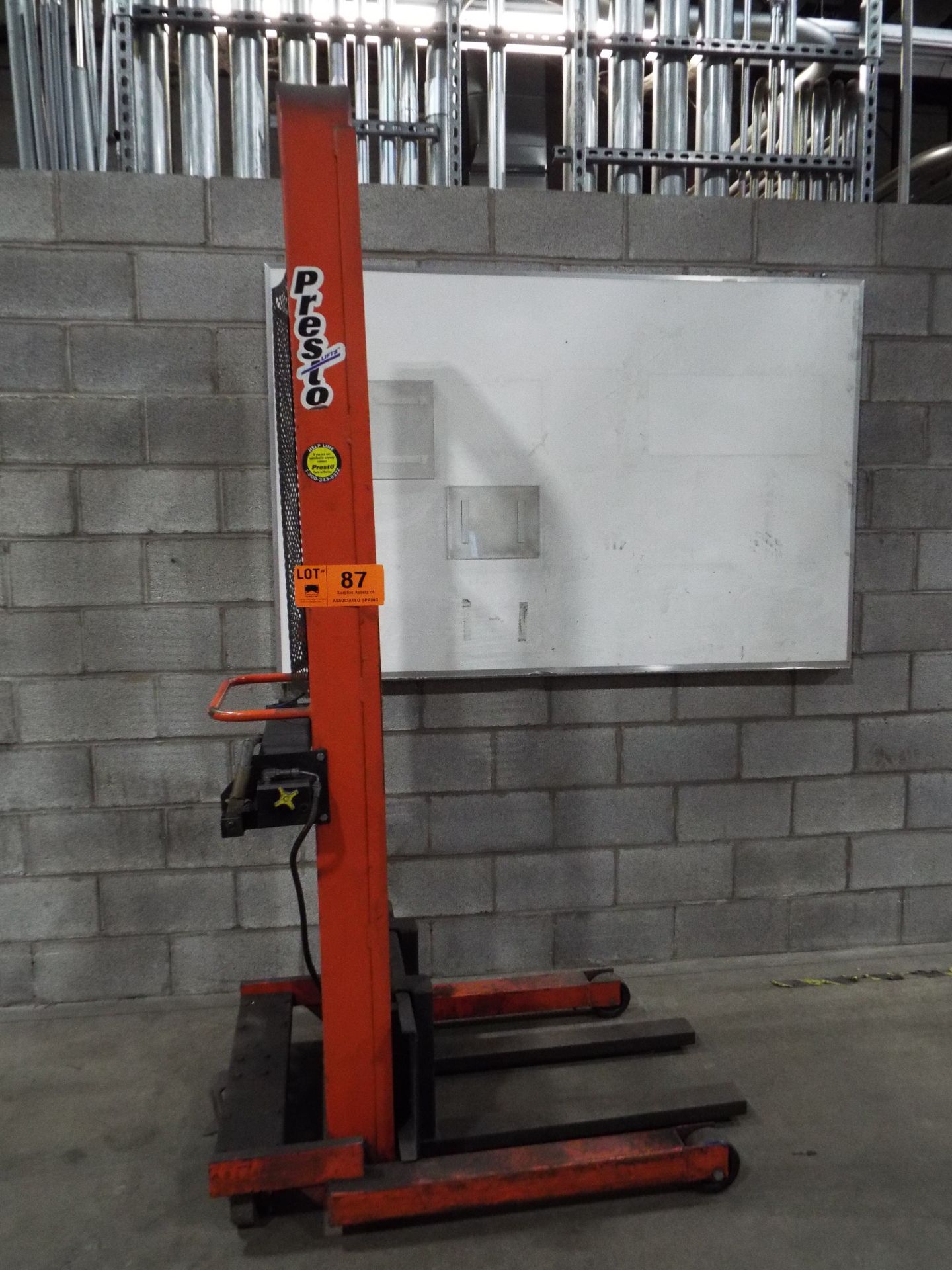 PRESTO M878-2000 PUSH AROUND VERTICAL MAST STOCK PICKER WITH 2000 LBS. CAP, 18' REACH, S/N 1193557/