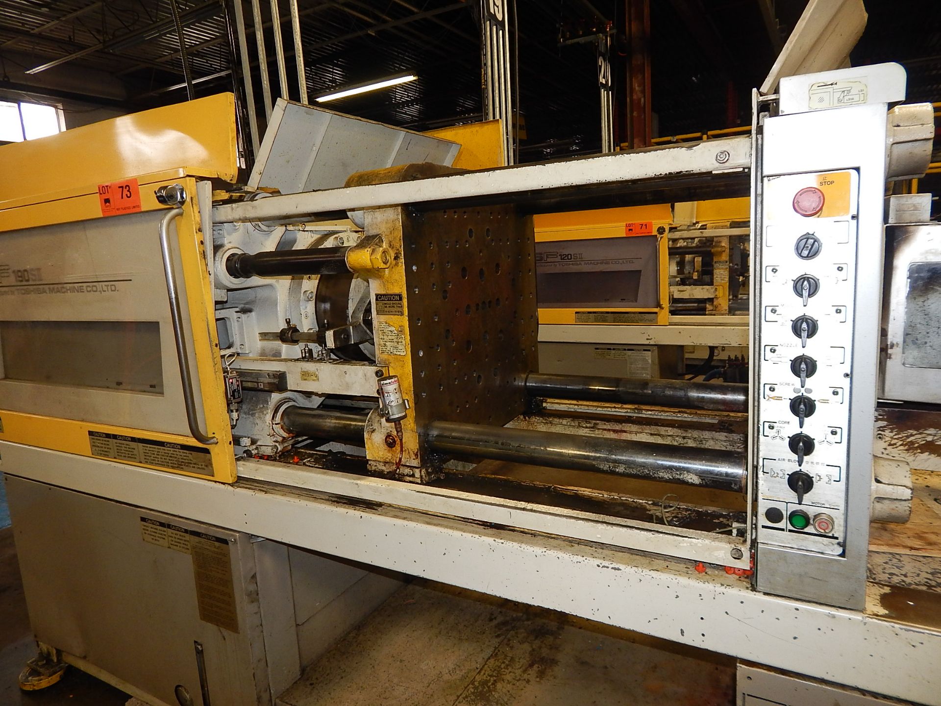 TOSHIBA ISF190SII-10A PLASTIC INJECTION MOLDER WITH 190 TON CAPACITY, 16 OZ, 29" X 29" PLATEN, 20" X - Image 3 of 4