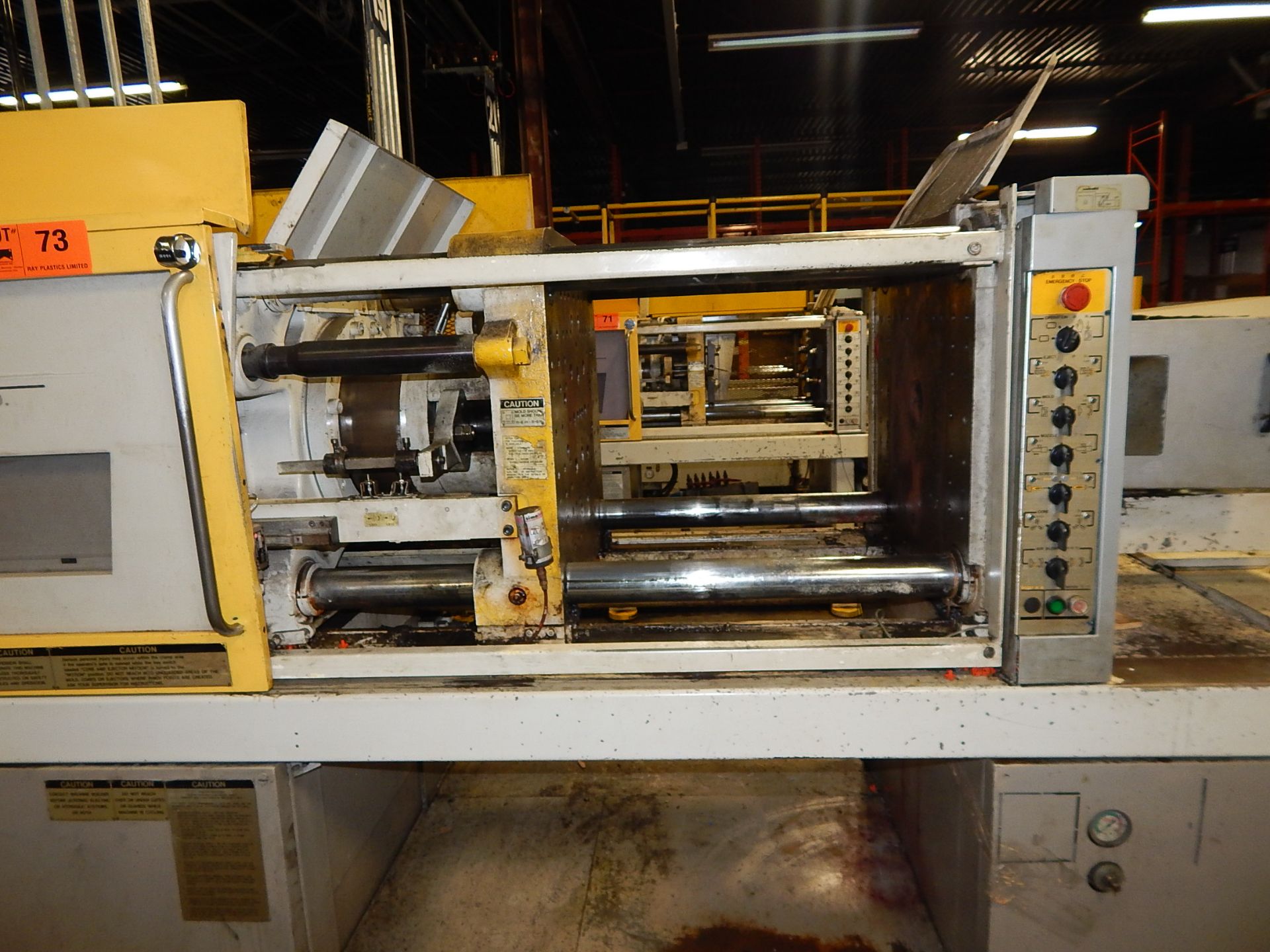 TOSHIBA ISF190SII-10A PLASTIC INJECTION MOLDER WITH 190 TON CAPACITY, 16 OZ, 29" X 29" PLATEN, 20" X - Image 2 of 4