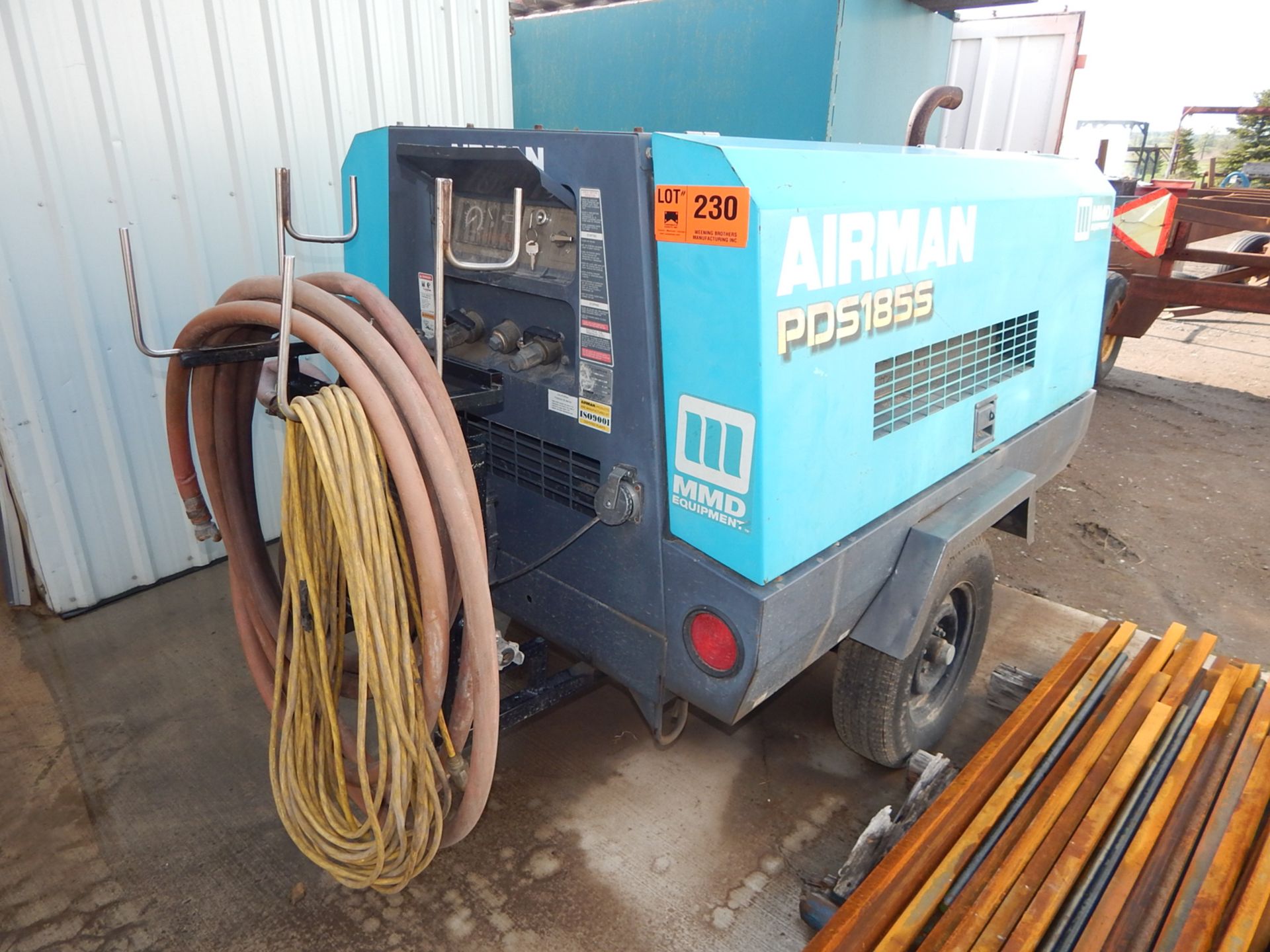 AIRMAN PDS1855S TOW BEHIND TYPE PORTABLE AIR COMPRESSOR WITH NISSAN DIESEL ENGINE, APPROX 5308 HOURS