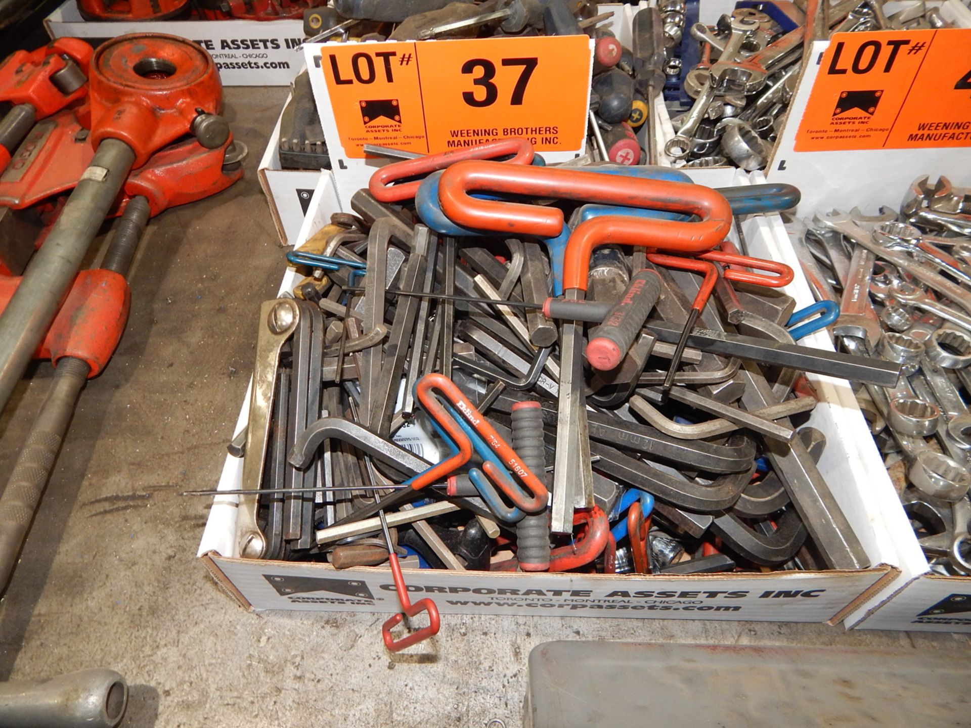 LOT/ ALLEN WRENCHES