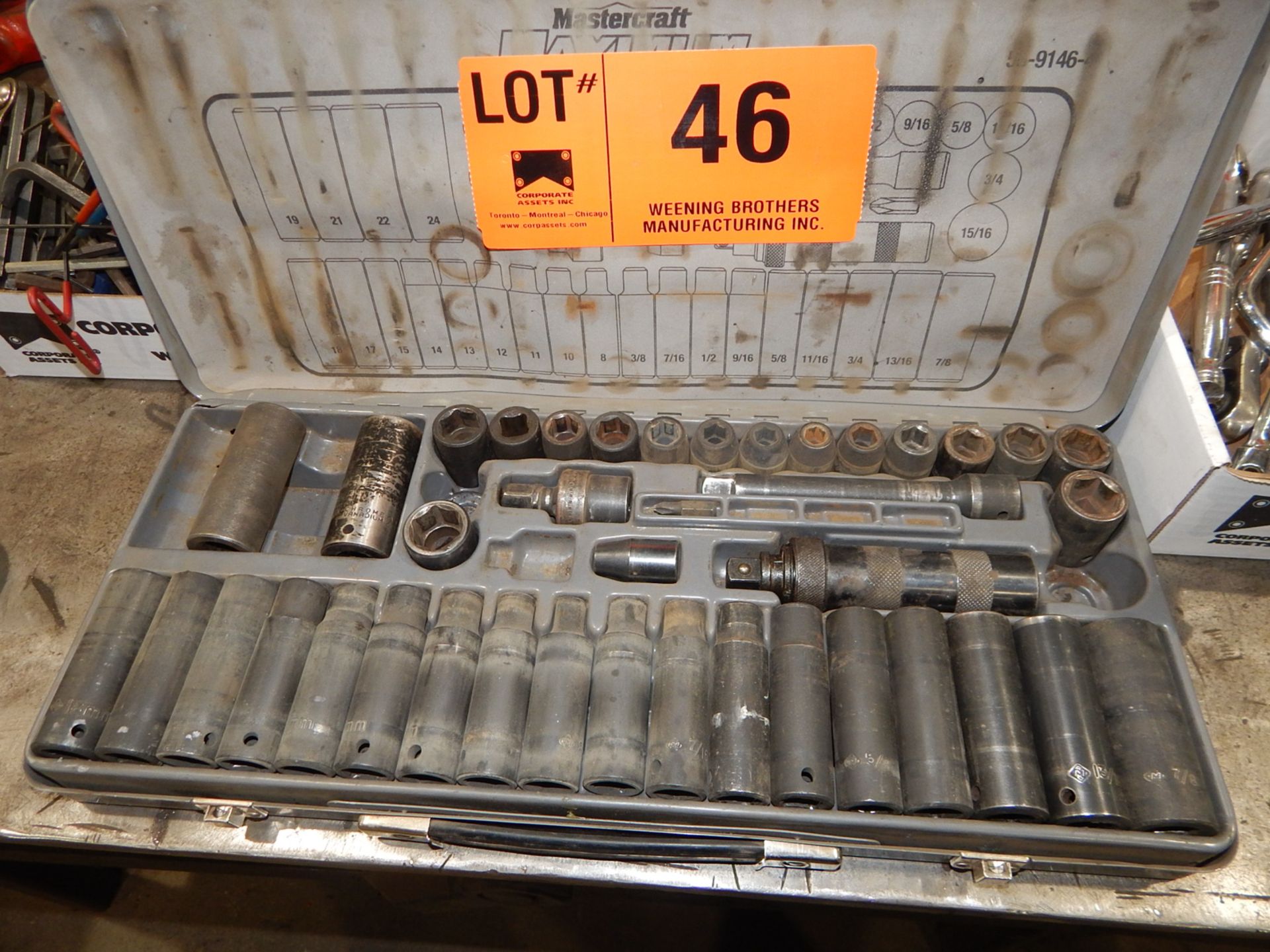 LOT/ SOCKET SET