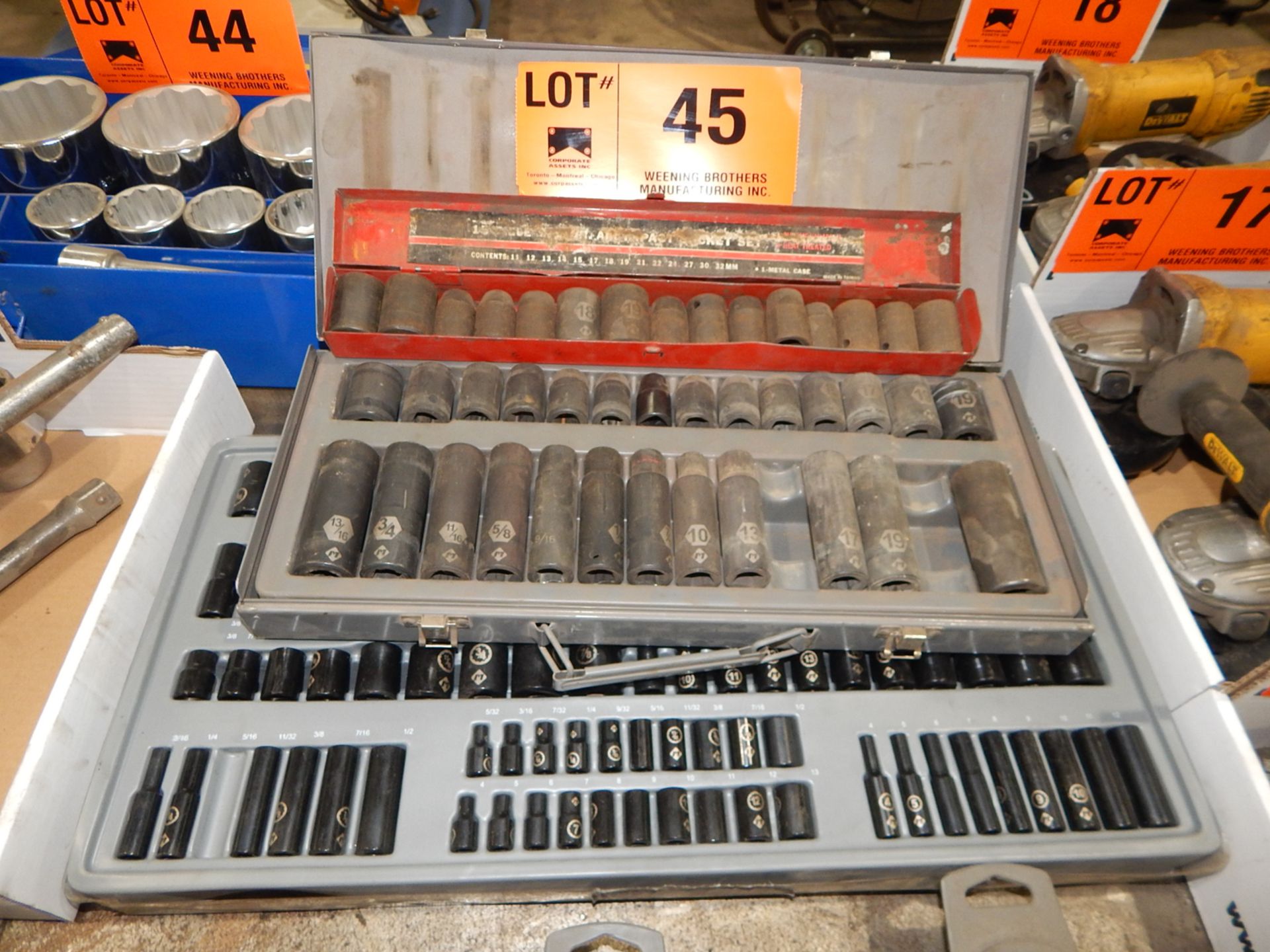 LOT/ SOCKET SETS