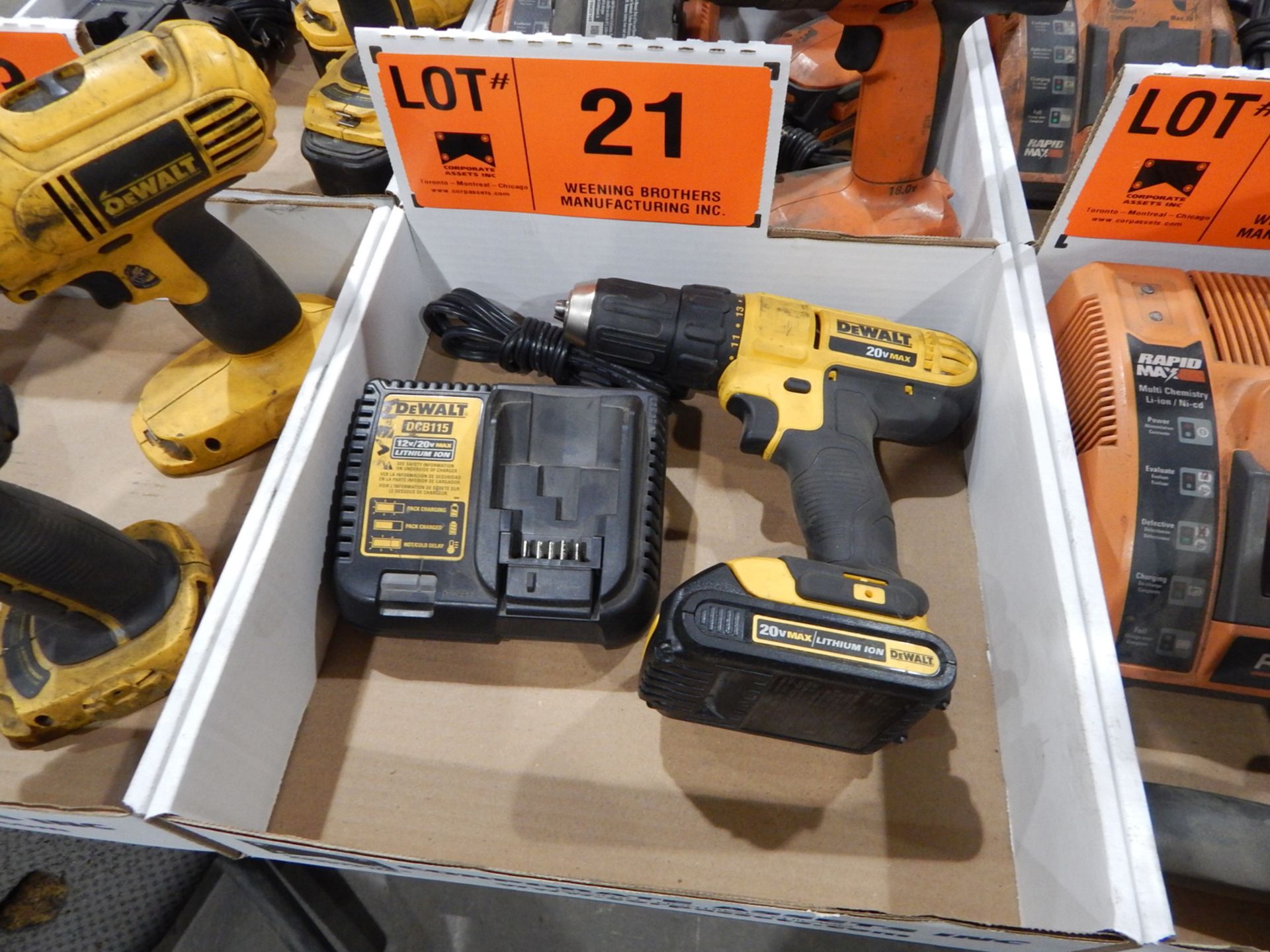 DEWALT 20 VOLT CORDLESS DRILL WITH CHARGER AND BATTERY