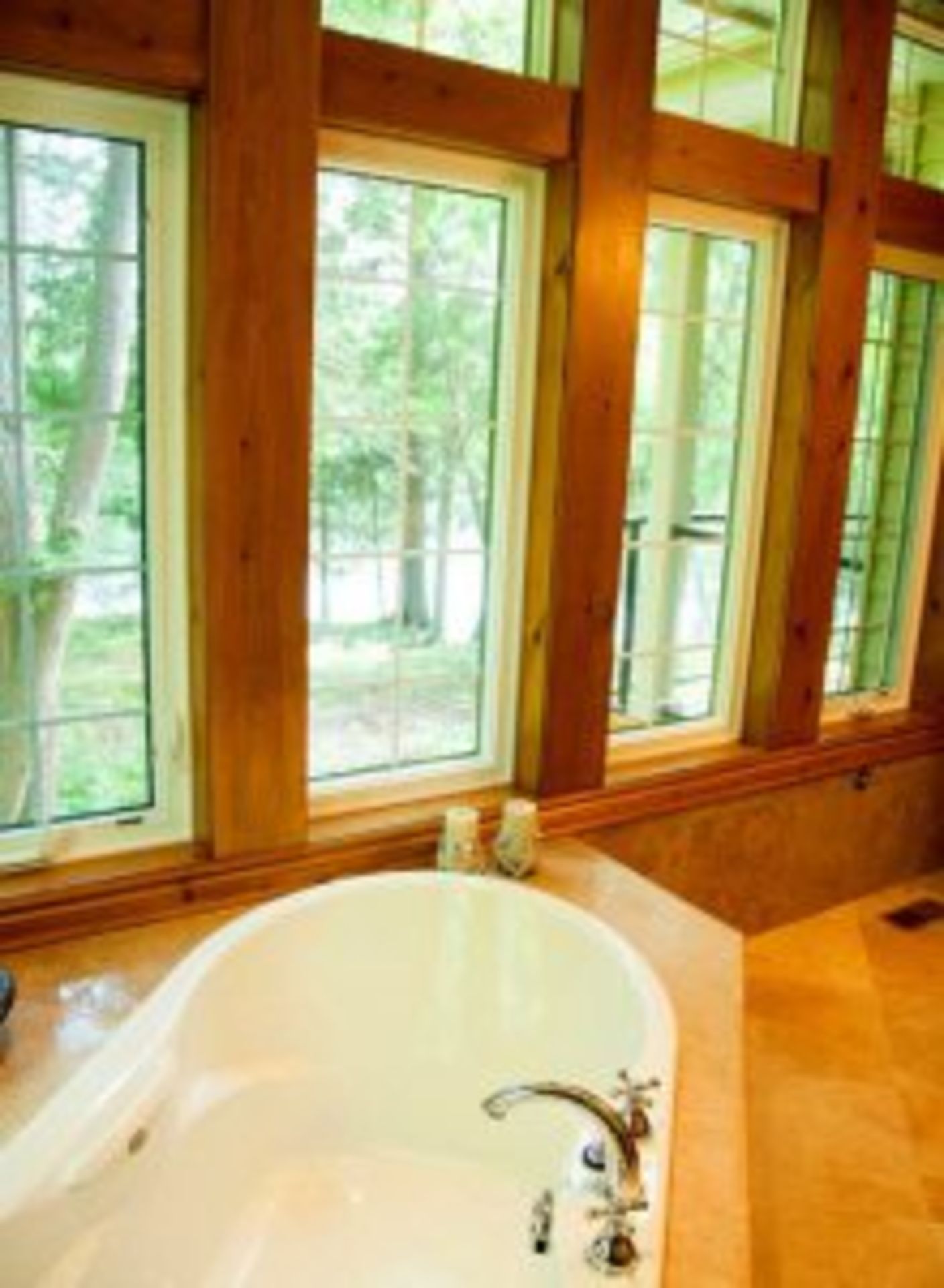 VACATION EXPERIENCE: Luxury Cottage on Lake Neighick, Parry Sound - Image 5 of 8