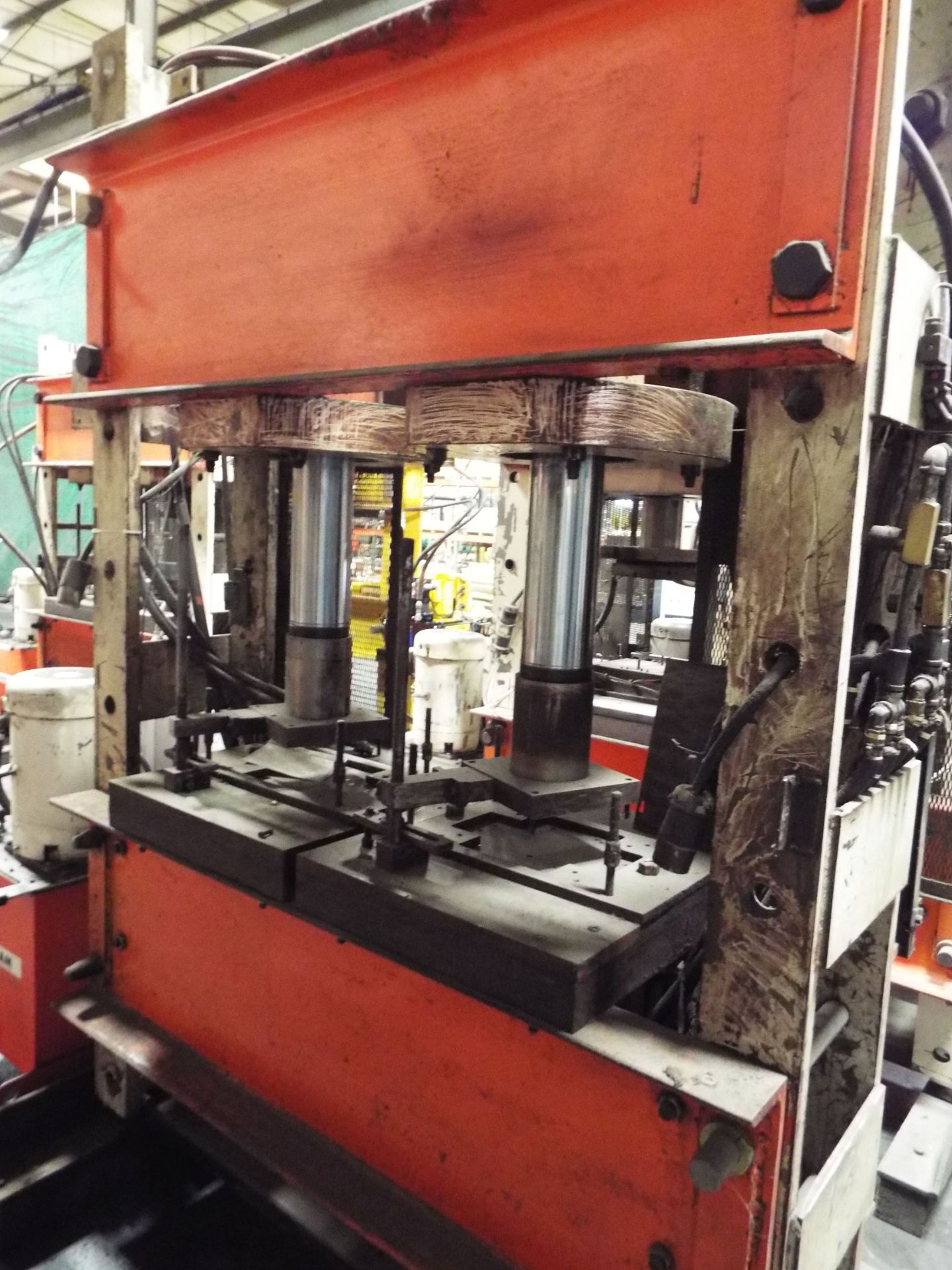 SPX POWER TEAM SPE15013DS HYDRAULIC H-FRAME PRESSES WITH 150 TON CAPACITY, POWER TEAM 10 HP PORTABLE - Image 4 of 4