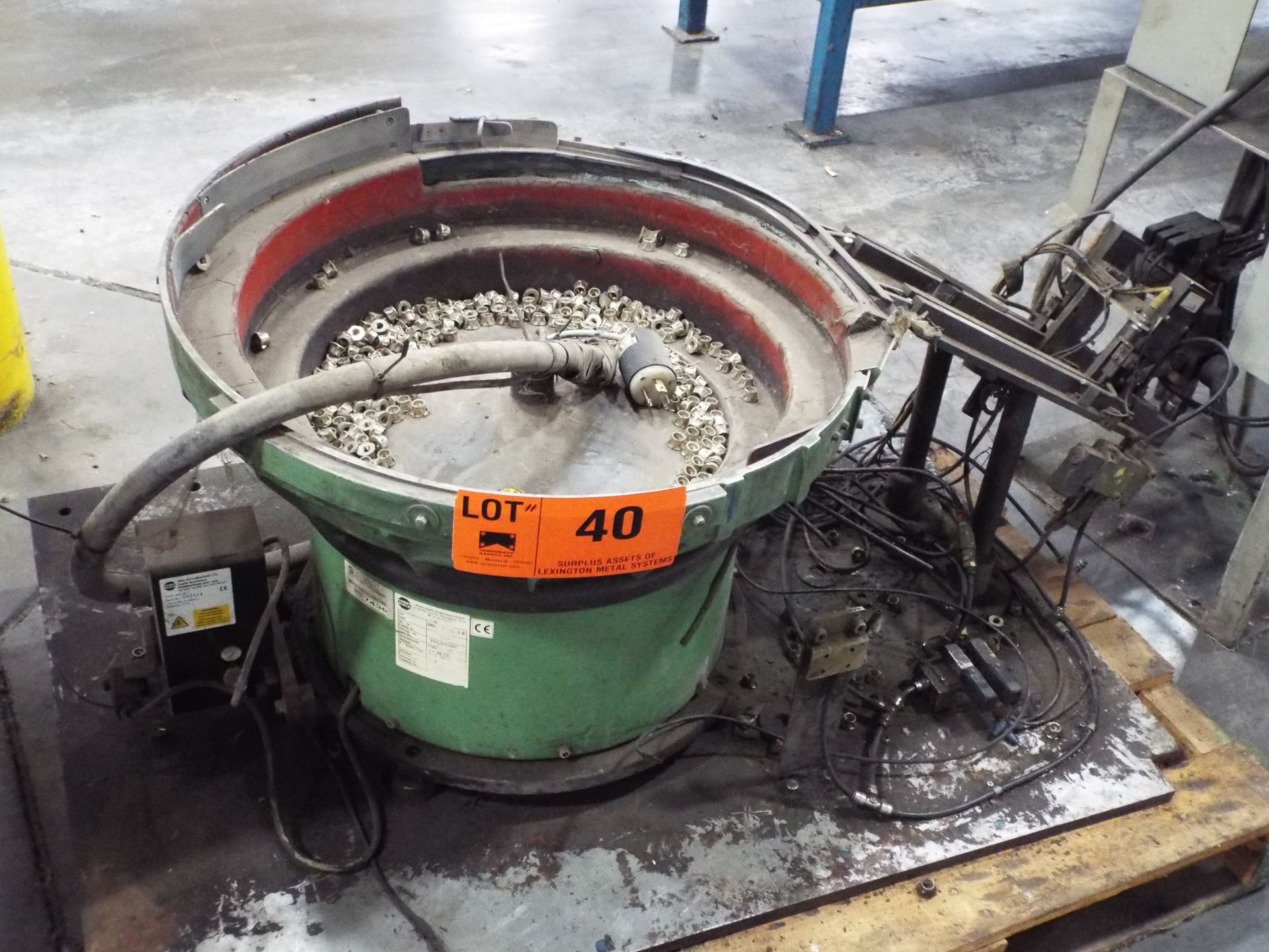 RNA 24" DIA. VIBRATORY BOWL FEEDER S/N: 360-7436