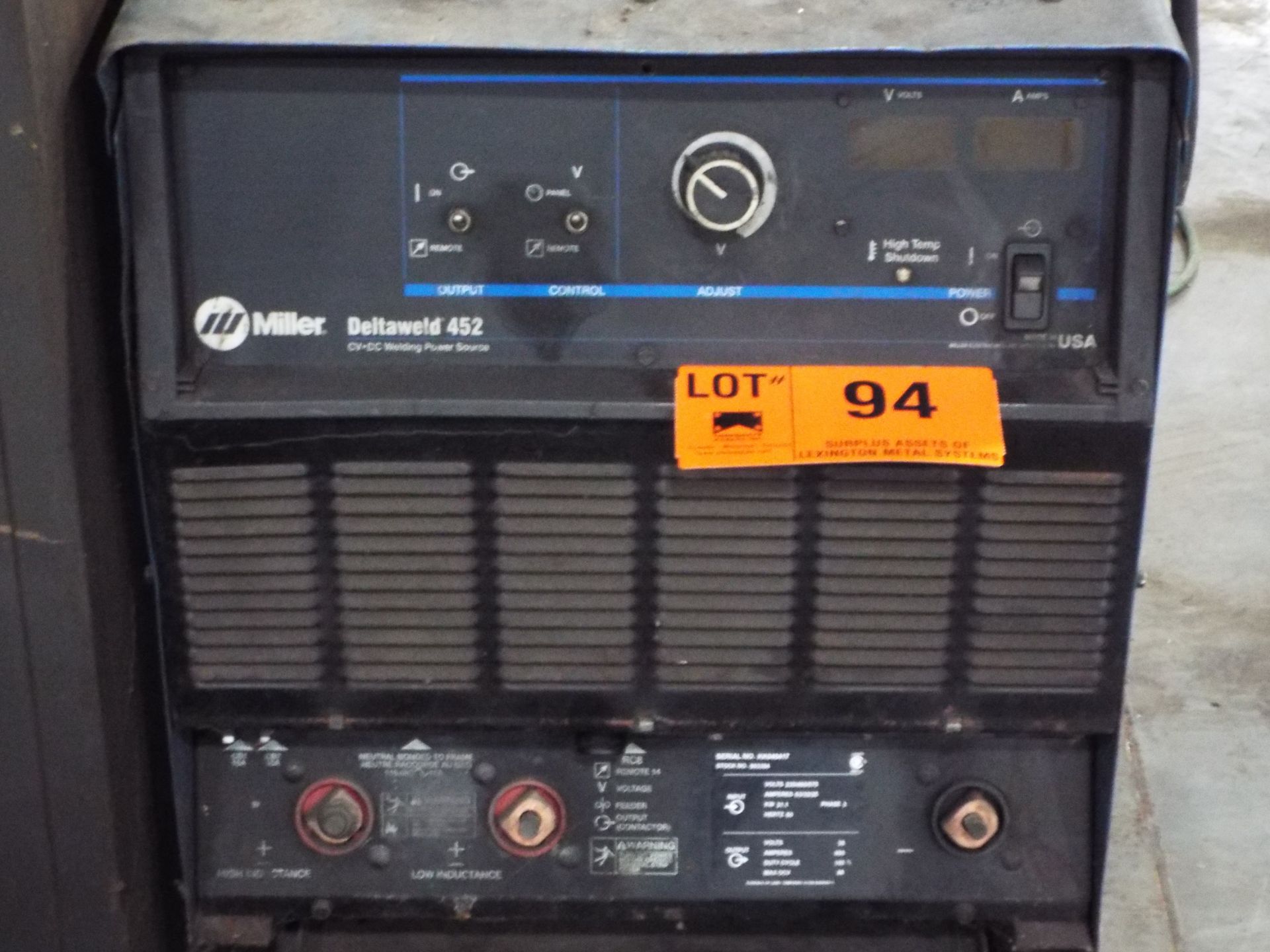 MILLER DELTAWELD 452 DIGITAL WELDING POWER SOURCE WITH LINCOLN ELECTRIC WIRE FEEDER S/N: KK040417 ( - Image 2 of 3