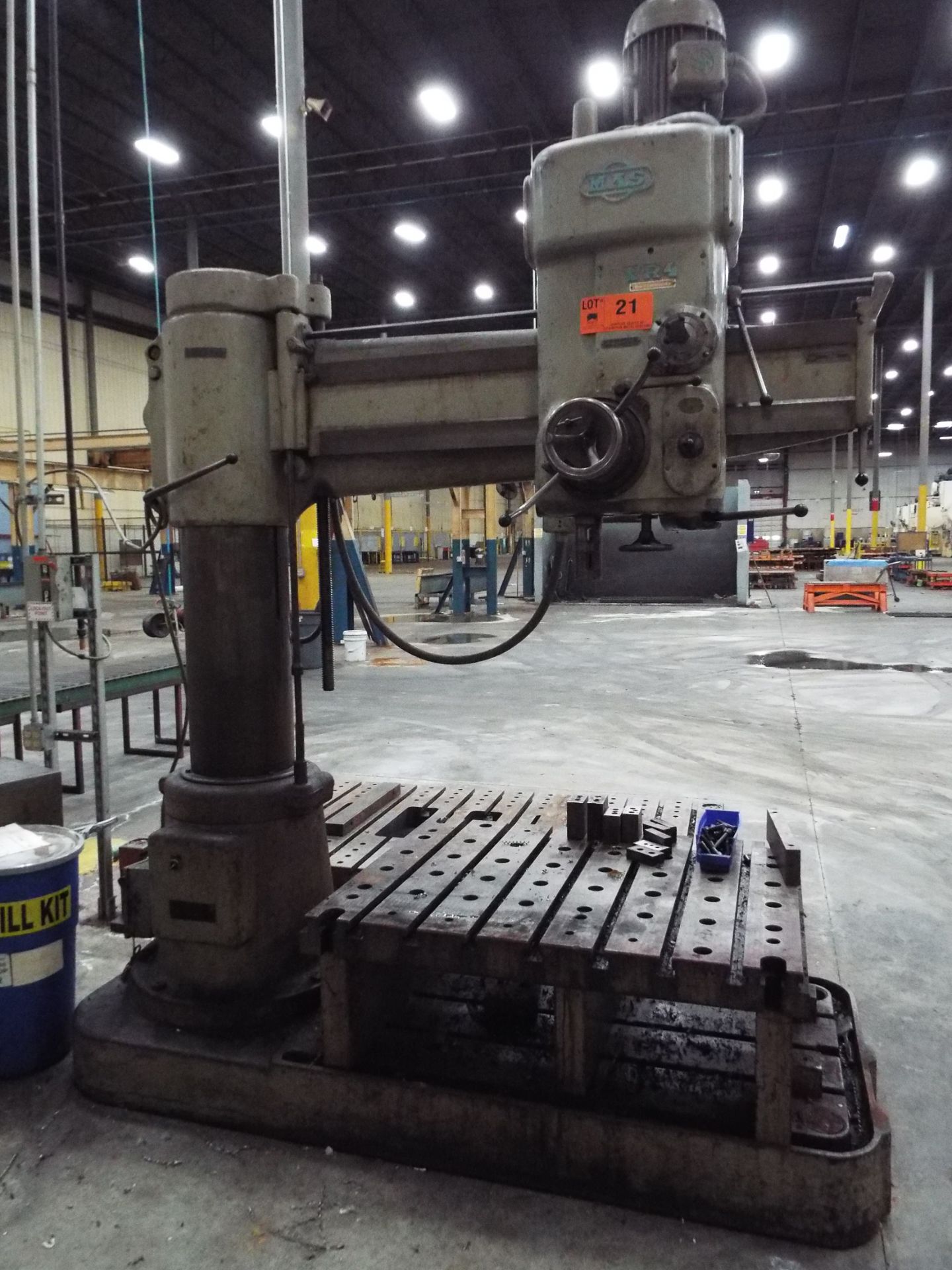 MAS DR4 5' RADIAL ARM DRILL WITH 12" COLUMN, SPEEDS TO 2000 RPM, BOX TABLE, S/N: 7936 (CI)