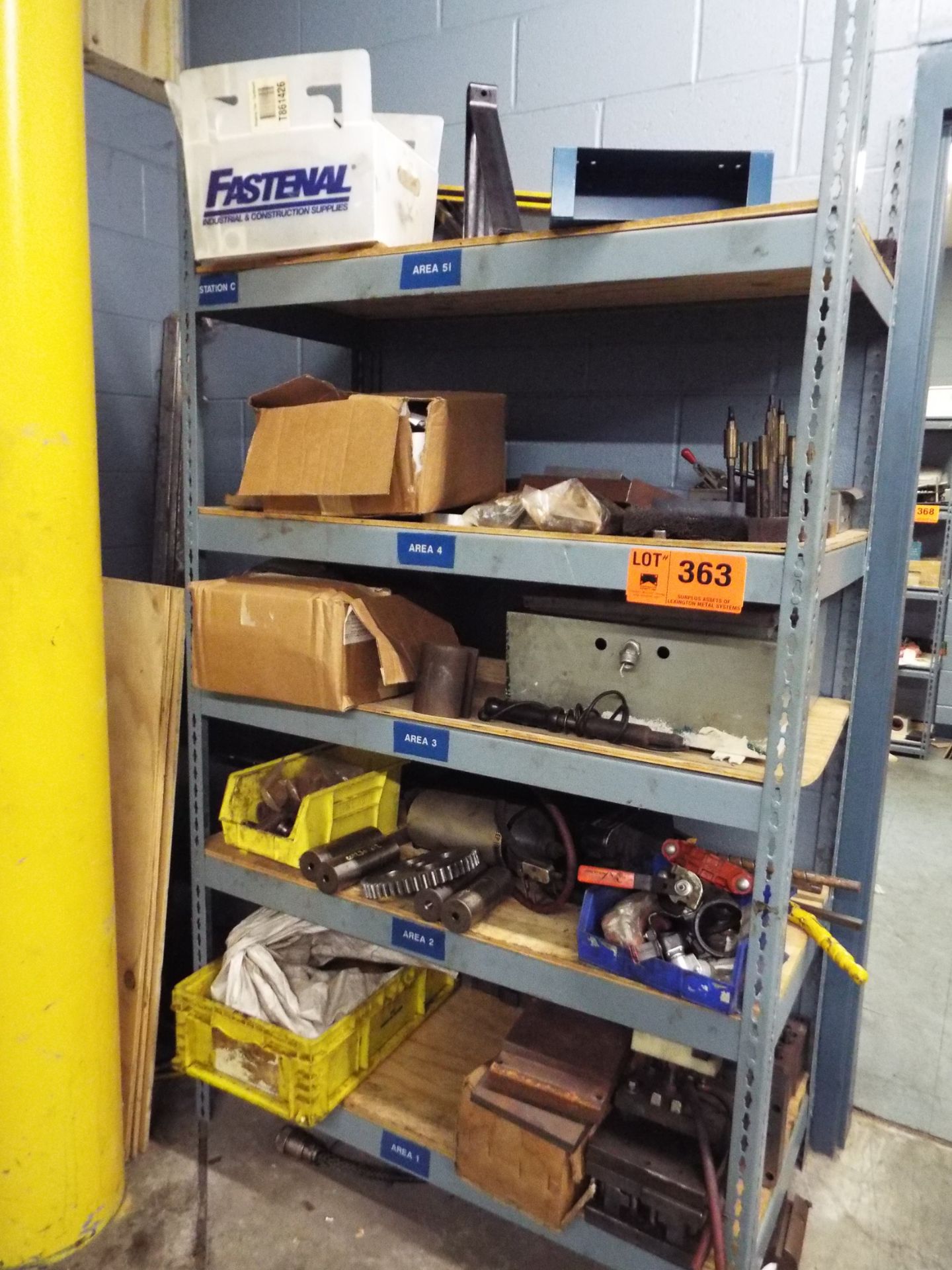 LOT/ SHELF WITH CONTENTS - VALVES, TOOLING, SPARE PARTS