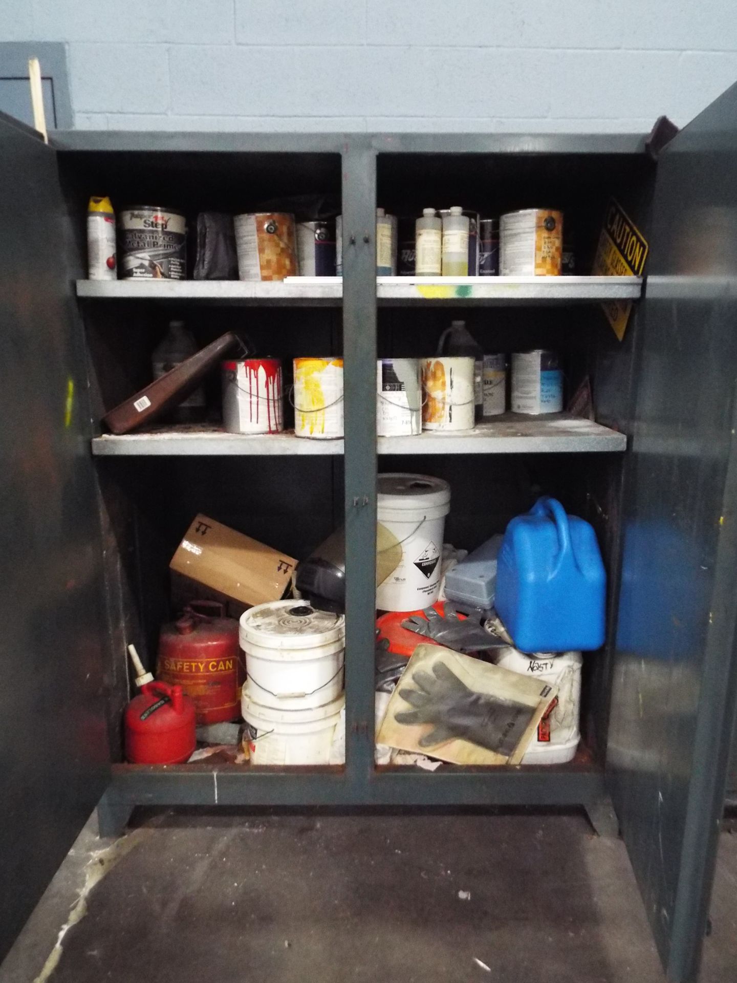 LOT/ FIREPROOF CABINET WITH CONTENTS - Image 2 of 2