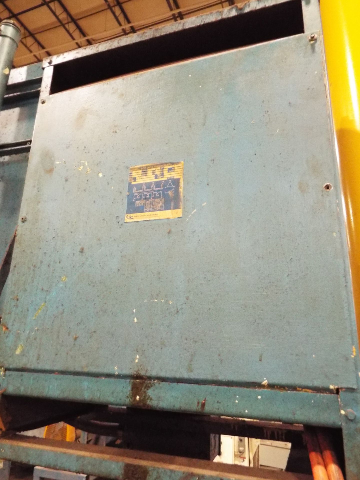 LOT/ STEEL FRAME WITH RELIANCE ELECTRIC MAXPAK VFD, 93 KVA 200V/480V TRANSFORMER - Bild 3 aus 4