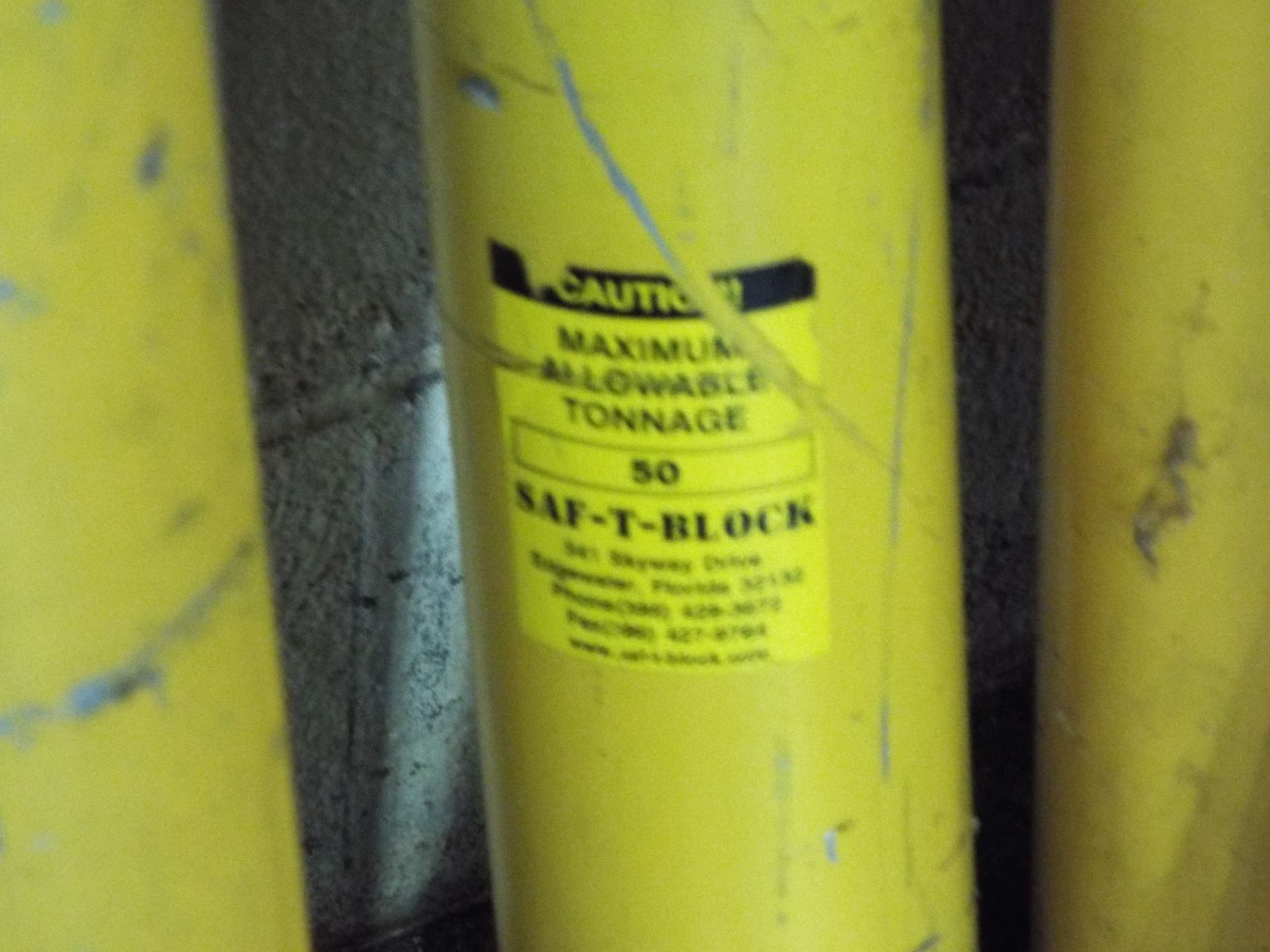 LOT/ SAF-T-BLOCK ADJUSTABLE SAFETY BLOCKS WITH 50 MAX. ALLOWABLE TONNAGE - Image 2 of 2