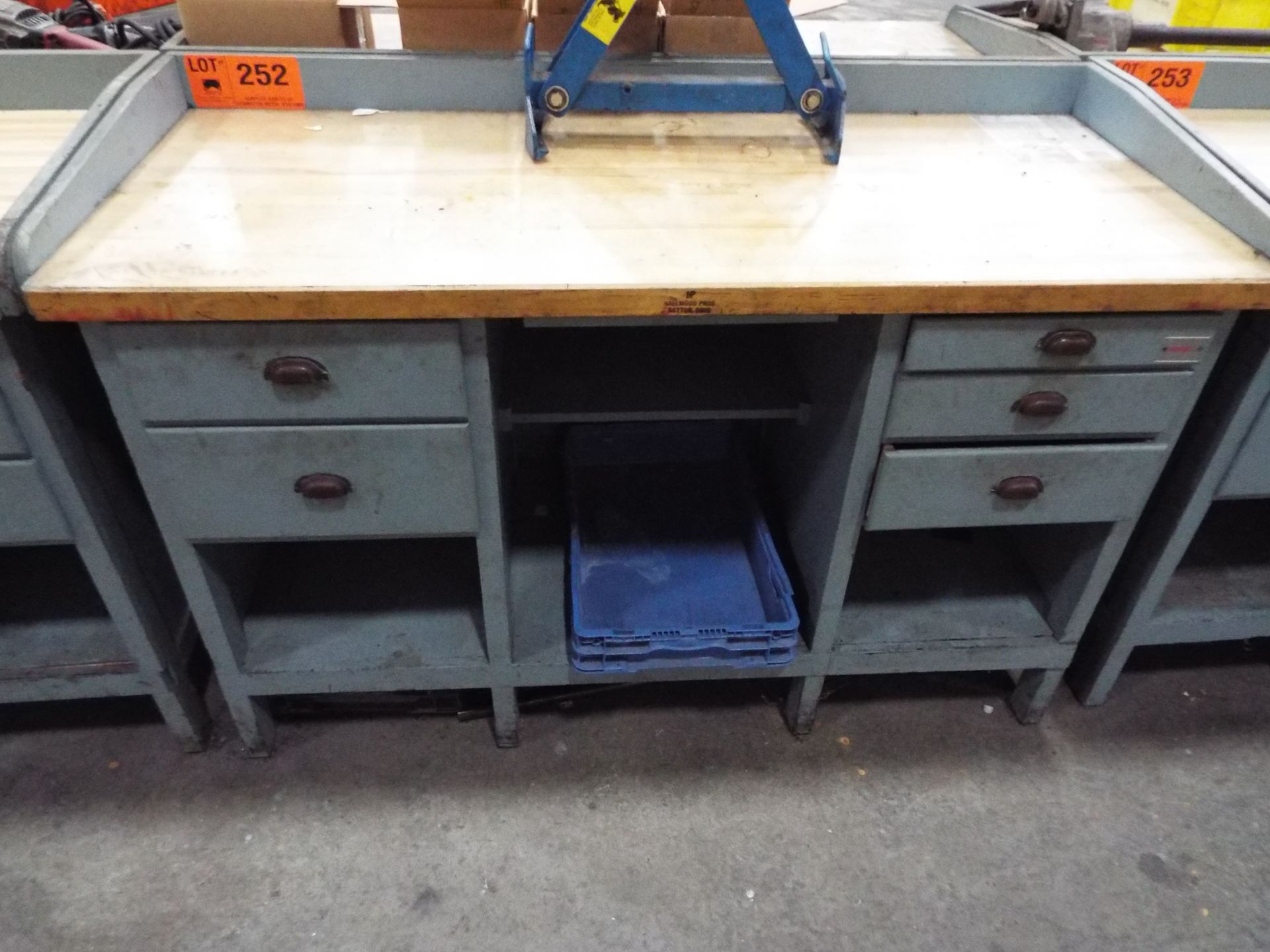 BUTCHER BLOCK TOP WORK BENCH