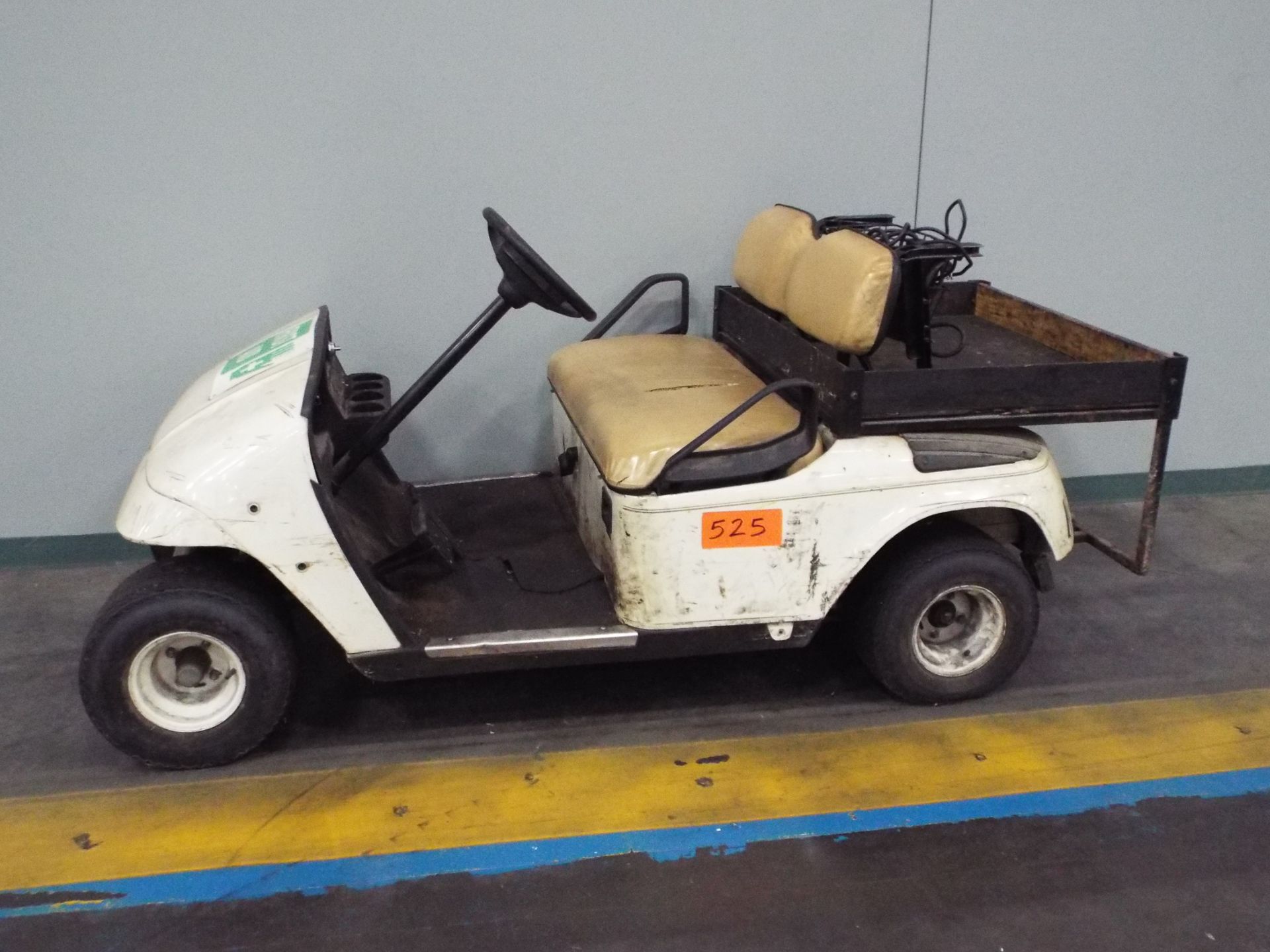 TEXTRON EASY-GO C1697 ELECTRIC GOLF CART S/N: 1006690 (NO BATTERIES)
