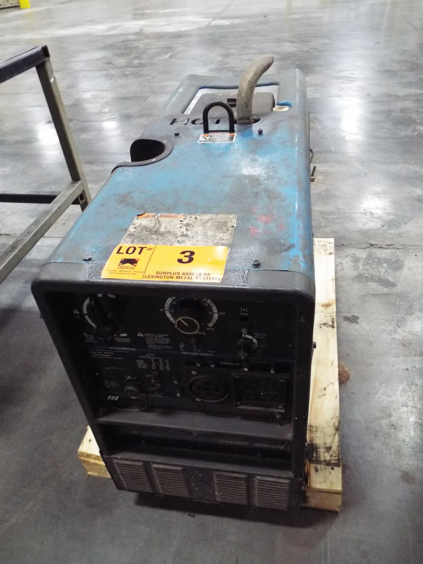 MILLER TRAILBLAZER 251N LPG WELDER/GENERATOR WITH 8000 WATTS, ONAN PERFORMER 20 ENGINE, 1383 HRS,