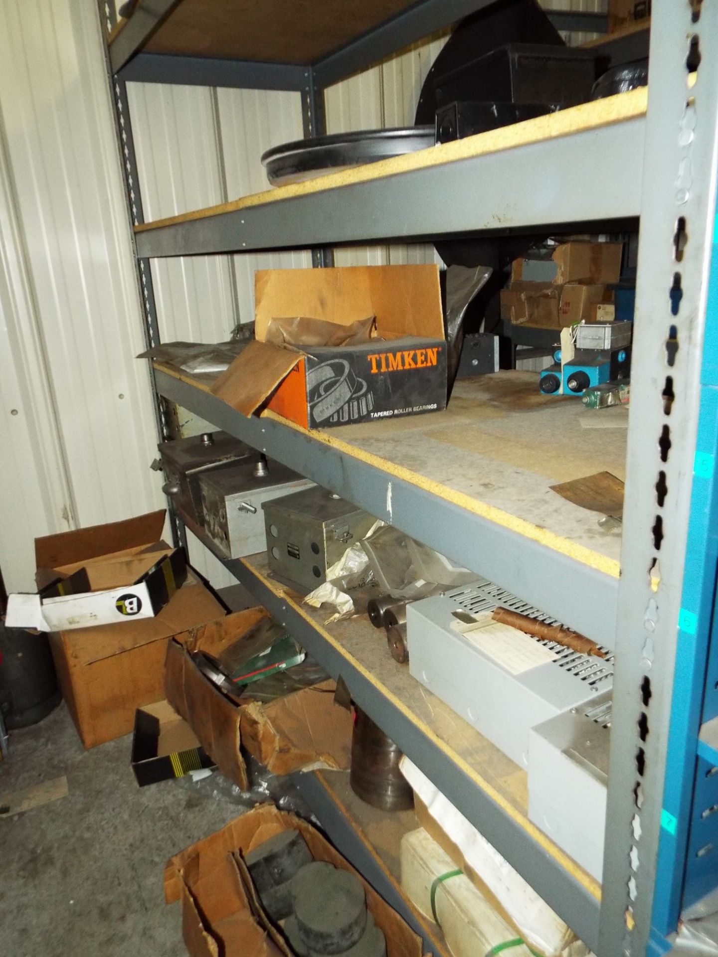 LOT/ SHELF WITH CONTENTS - BEARINGS, PLC COMPONENTS, GEARS, BELTS, CONTROL BOXES, SPARE PARTS - Image 3 of 4