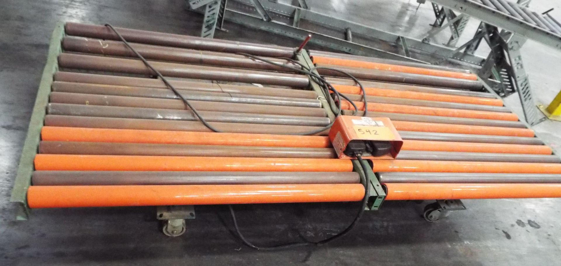 PORTABLE ADJUSTABLE HEIGHT DOUBLE ROLLER CONVEYOR