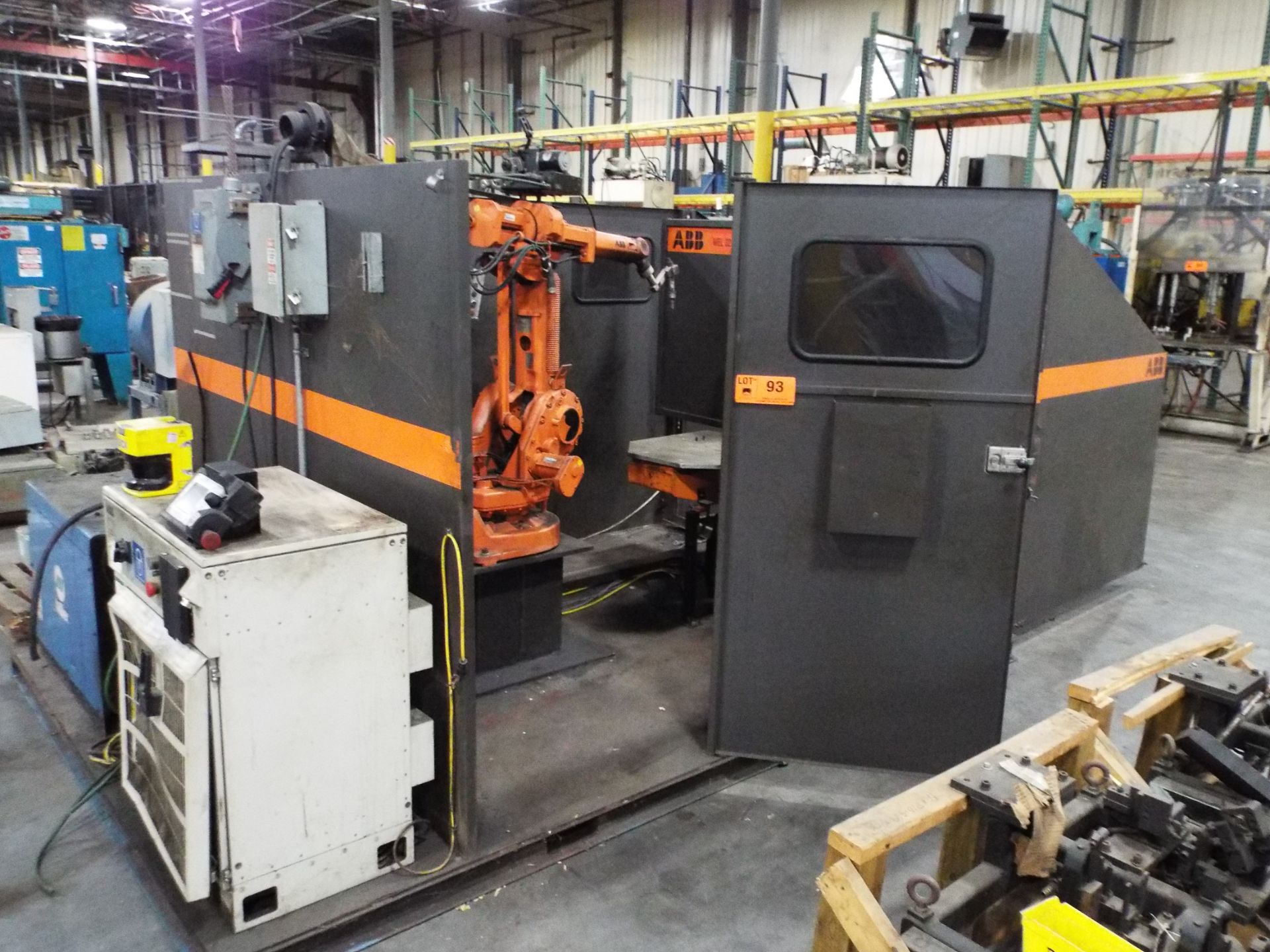 LOT/ ABB (2003) FLEXARC C ROBOTIC WELDING CELL CONSISTING OF LOTS 92 TO 98 (CI)