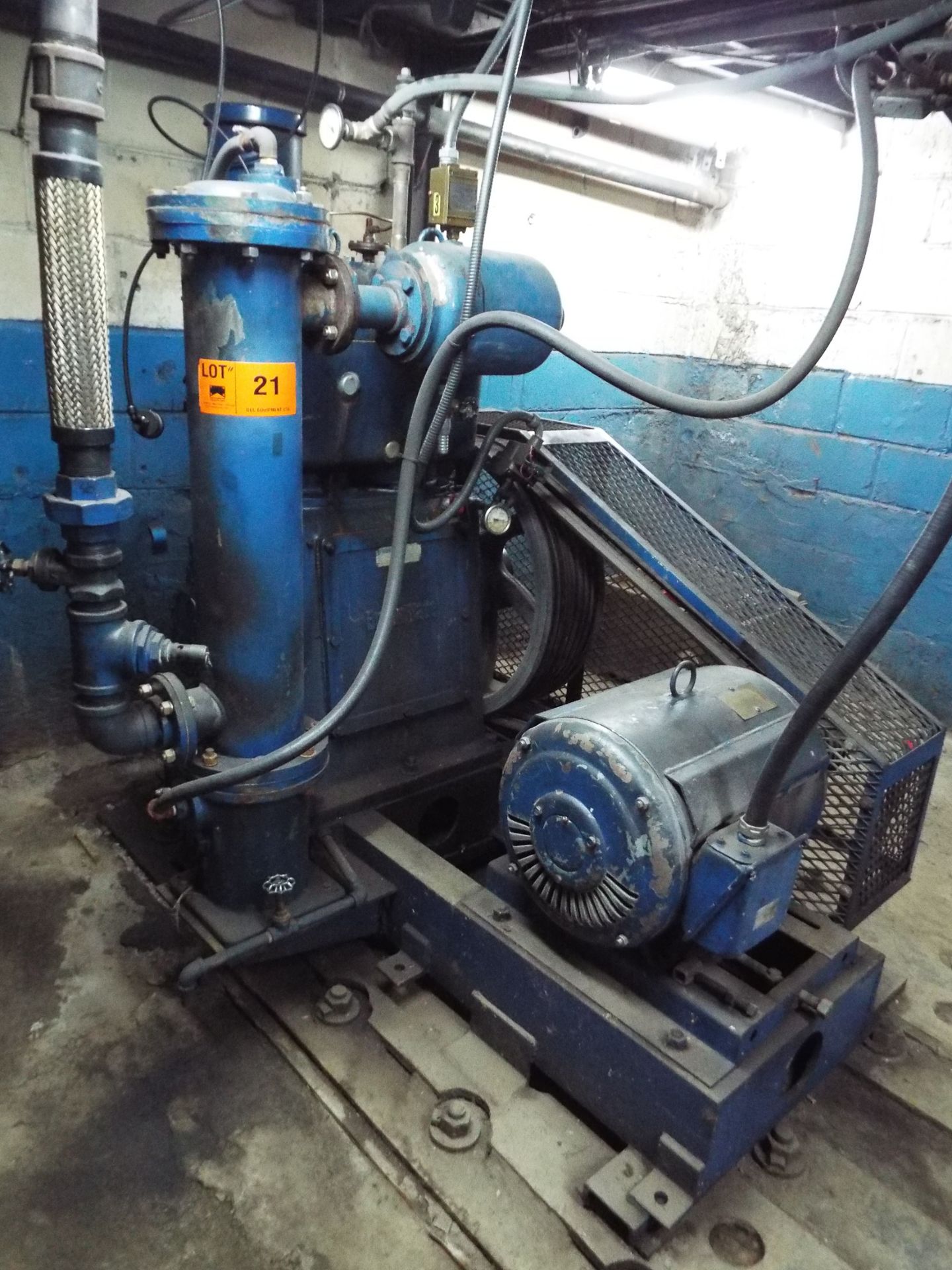 BROOMWADE BW4L PISTON TYPE AIR COMPRESSOR WITH 50 HP MOTOR, S/N: E0210619 (CI)