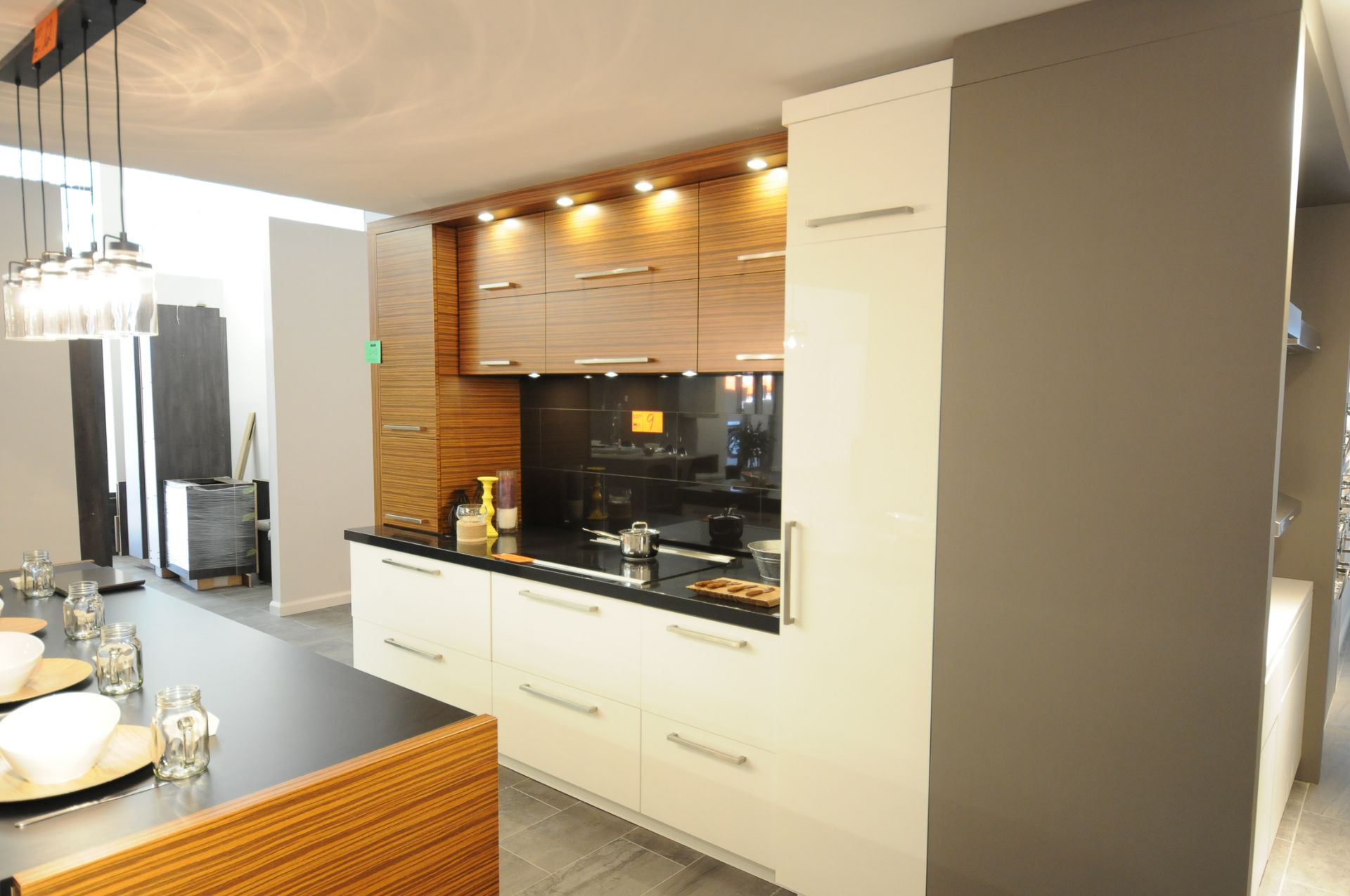 STRAIGHT KITCHEN SET MODERN - ENSEMBLE CUISINE DROIT MODERNE - Image 3 of 3