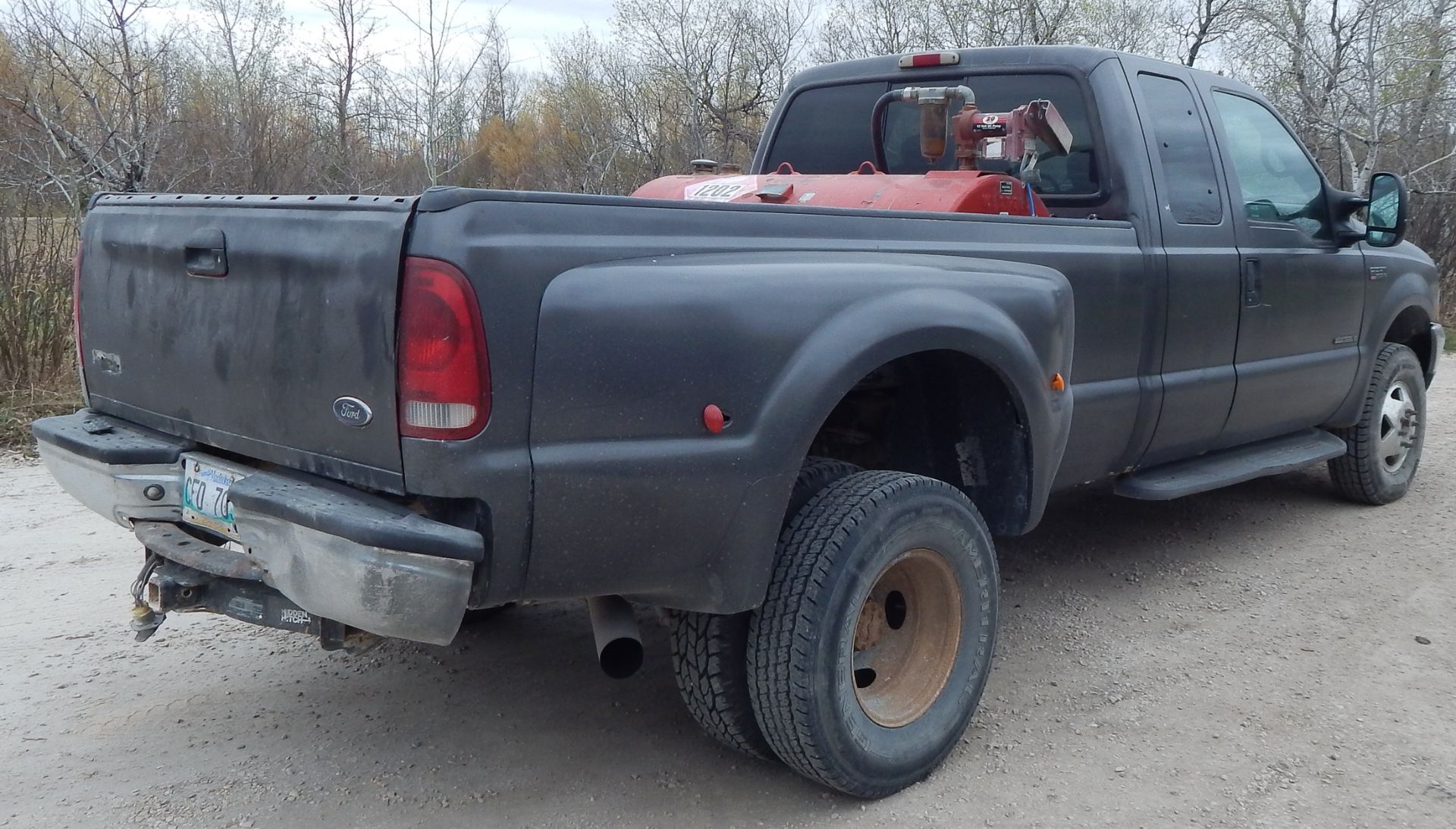 FORD (2001) F350 LARIAT EXTENDED CAB PICKUP TRUCK WITH POWERSTROKE 7.3 V8 TURBO DIESEL ENGINE, - Image 4 of 5